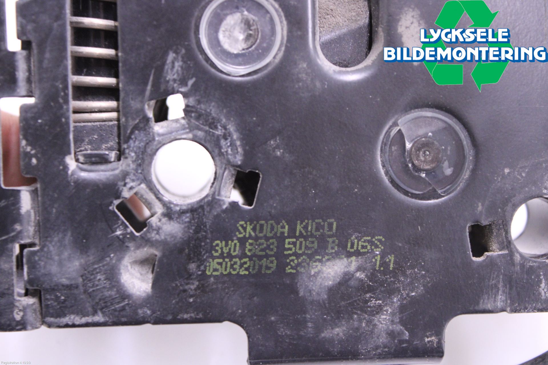 Skoda SUPERB 16-24 Huvlås