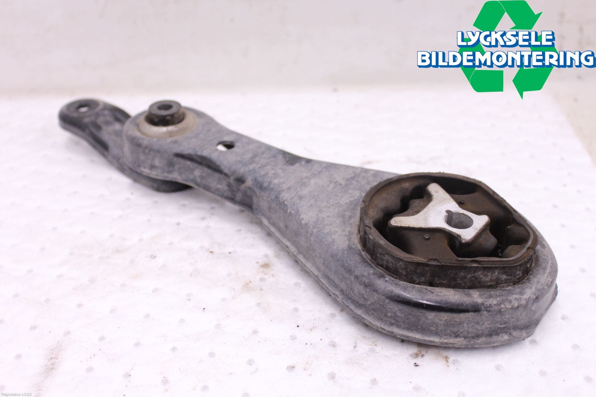 Audi A1 19- Växellådsfäste