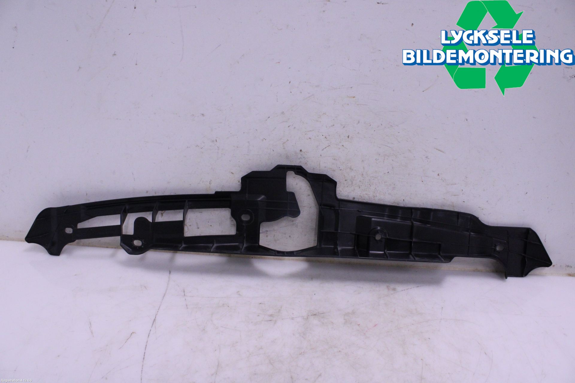 Subaru OUTBACK 21- Täckplast Front