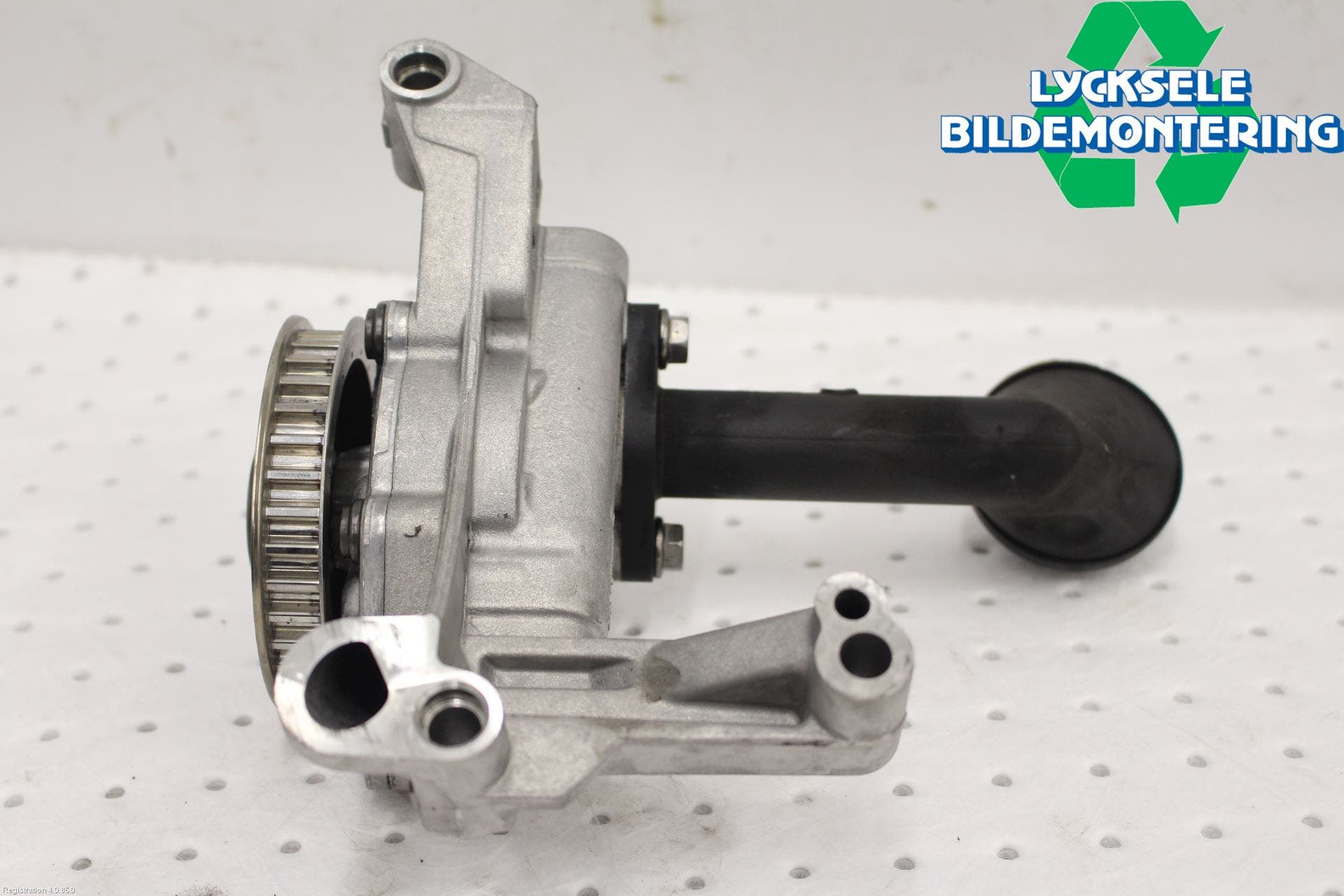 Volkswagen VW CADDY 11-15 Oljepump Motor