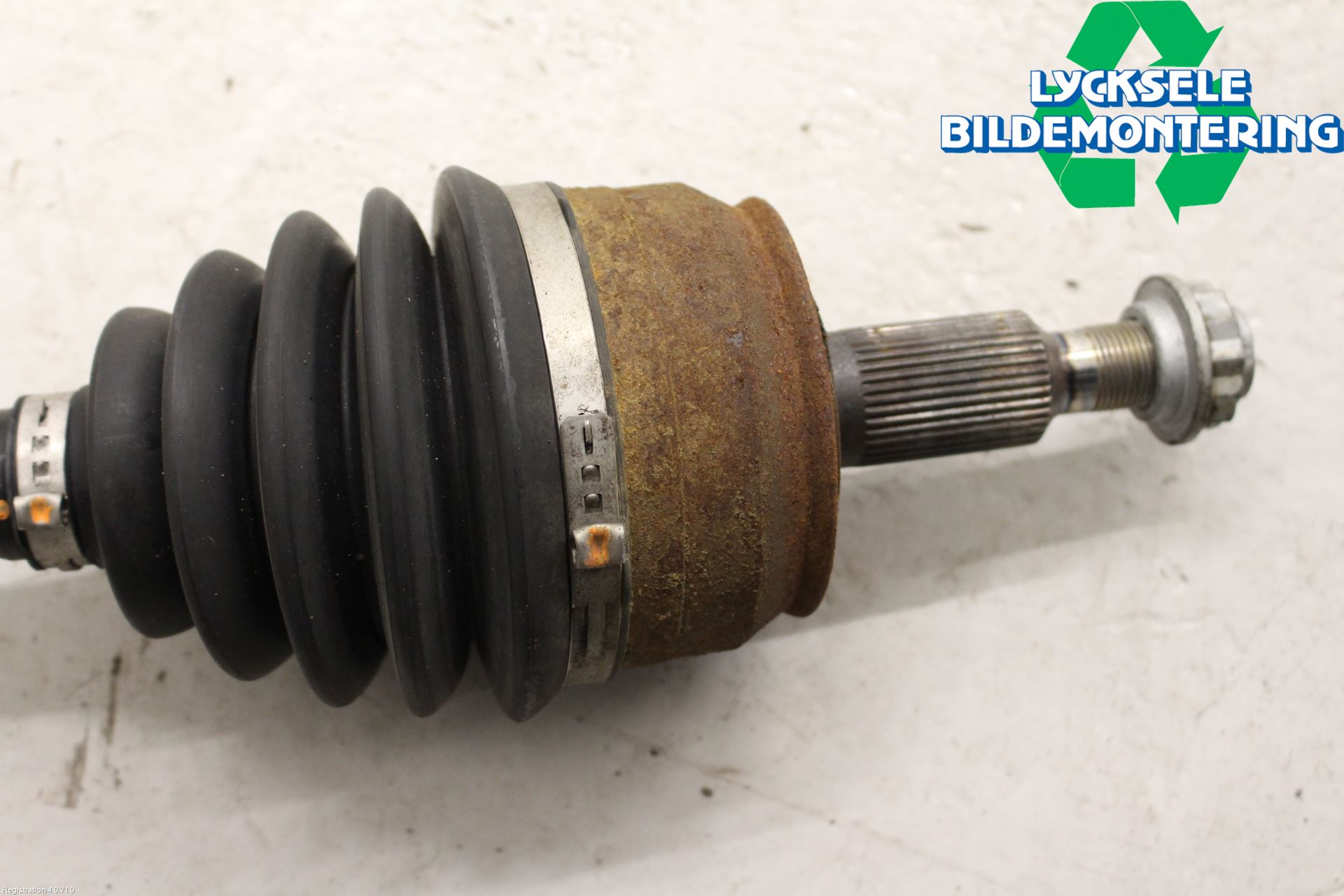 Volkswagen VW TRANSP/CARAVELLE (T6) 16-22 Drivaxel Fram Vänster