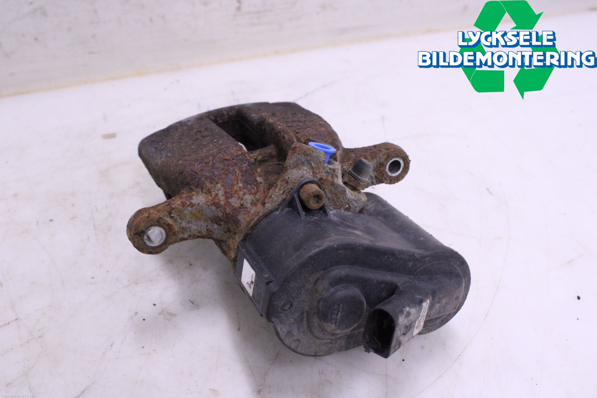 Volkswagen VW PASSAT 11-14 Bromsok Bak Höger