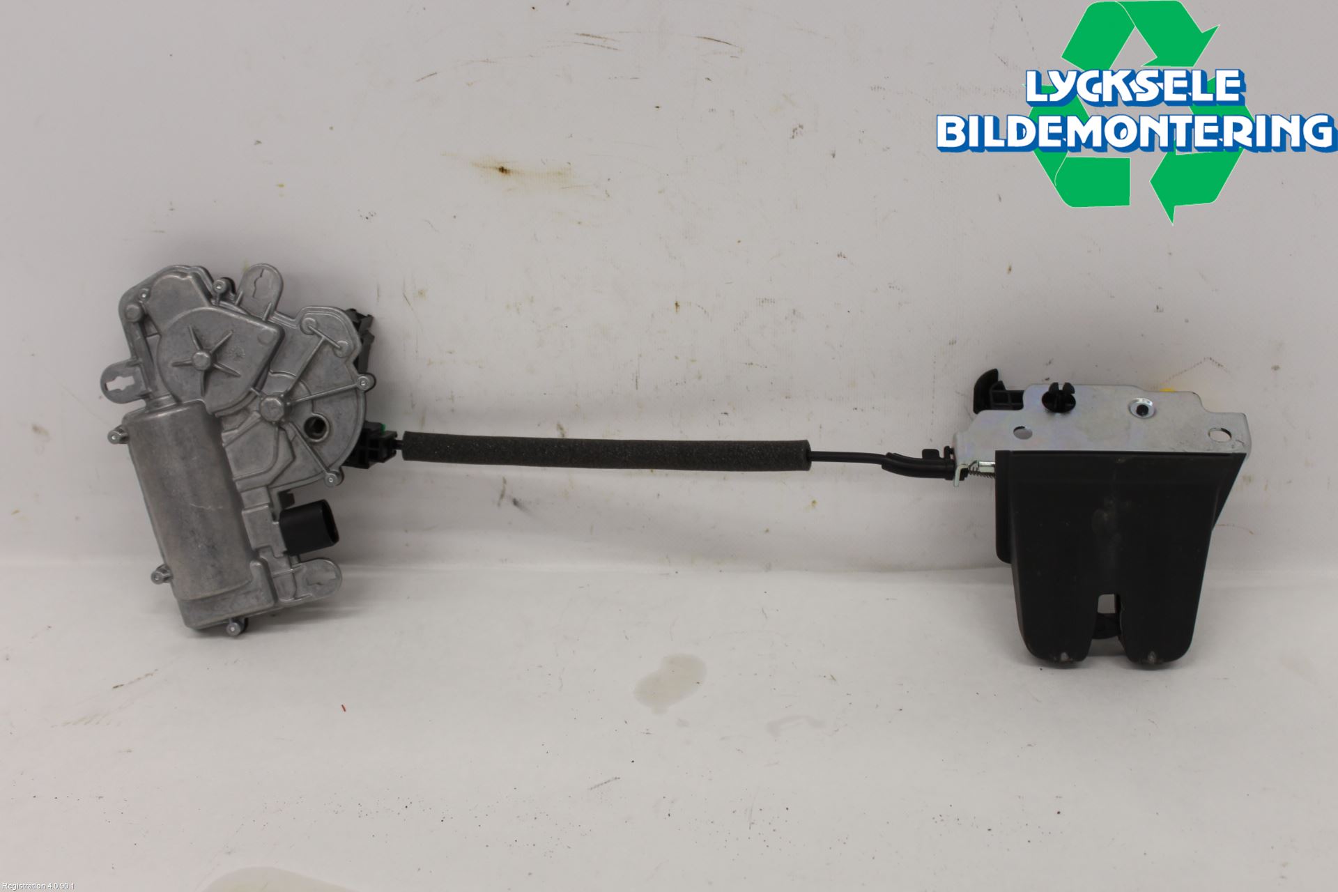 Volkswagen VW PASSAT 20-24 Låskista Baklucka