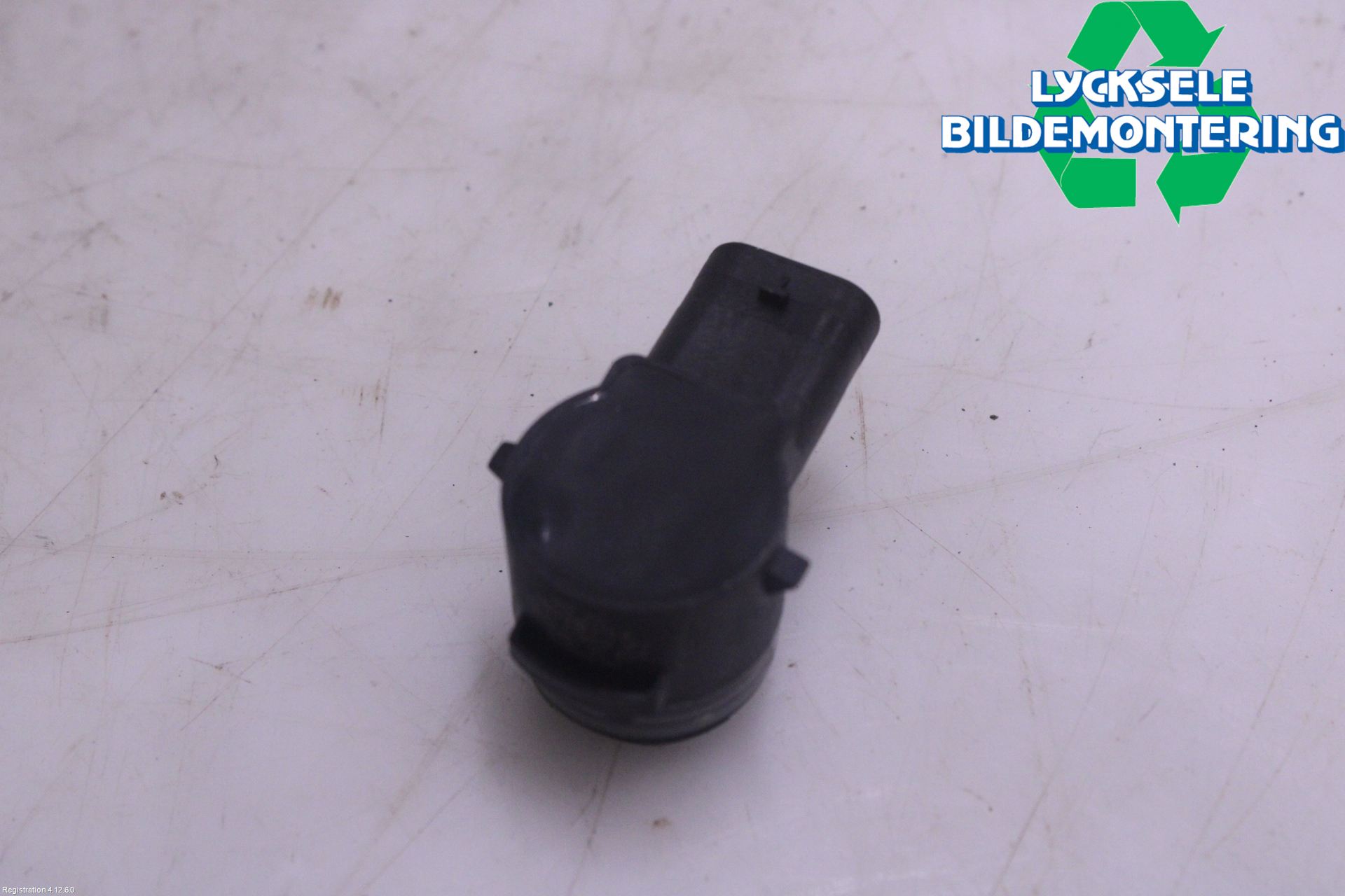 Volkswagen VW PASSAT 15-19 Parkeringshjälp Frontsensor