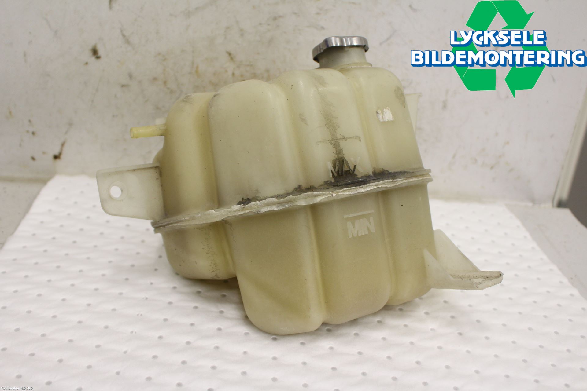 Nissan NAVARA 05-16 Expansionstank