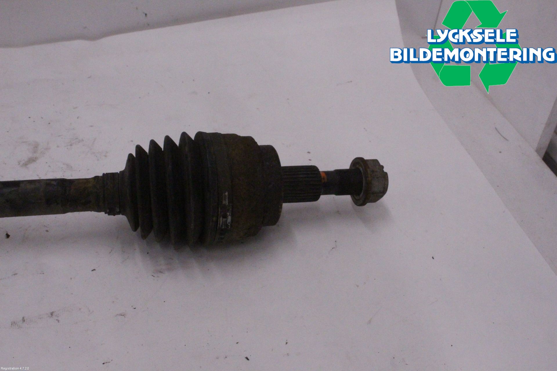 Mercedes-Benz MB ML (W164) 05-11 Drivaxel Bak Höger