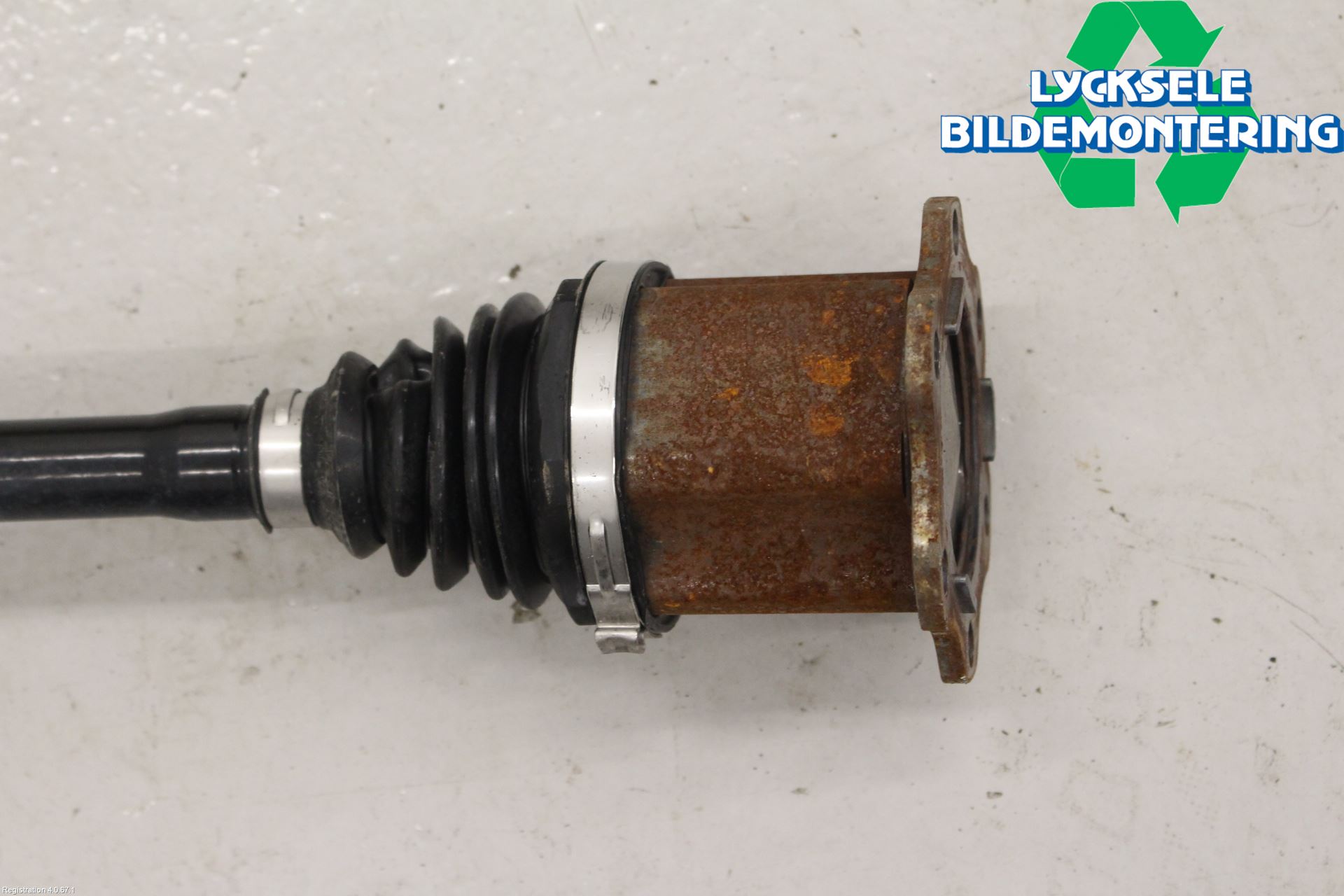 Volkswagen VW T-CROSS 19- Drivaxel Fram Höger