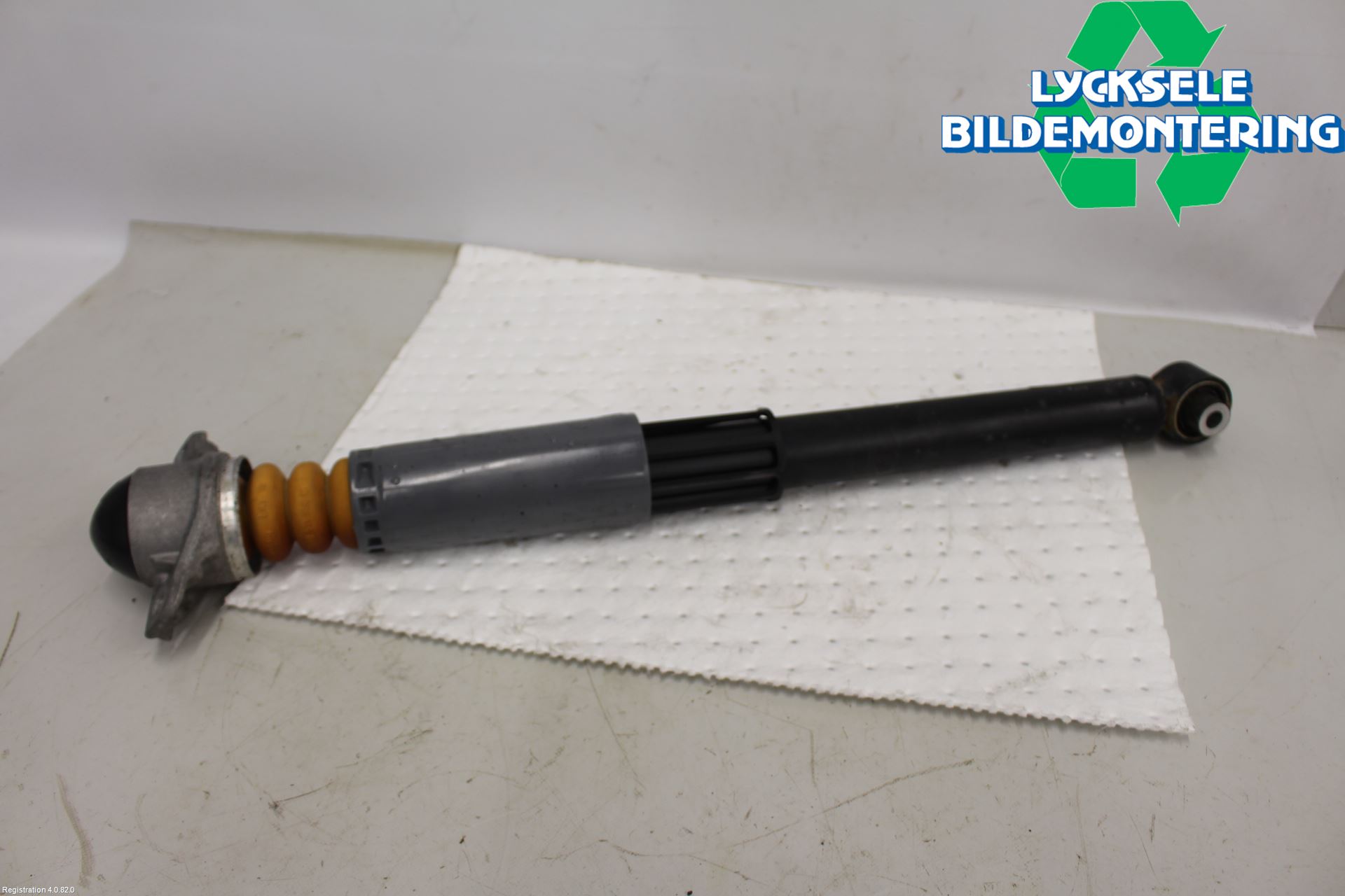 Audi A3/S3 8Y 21- Stötdämpare Bak