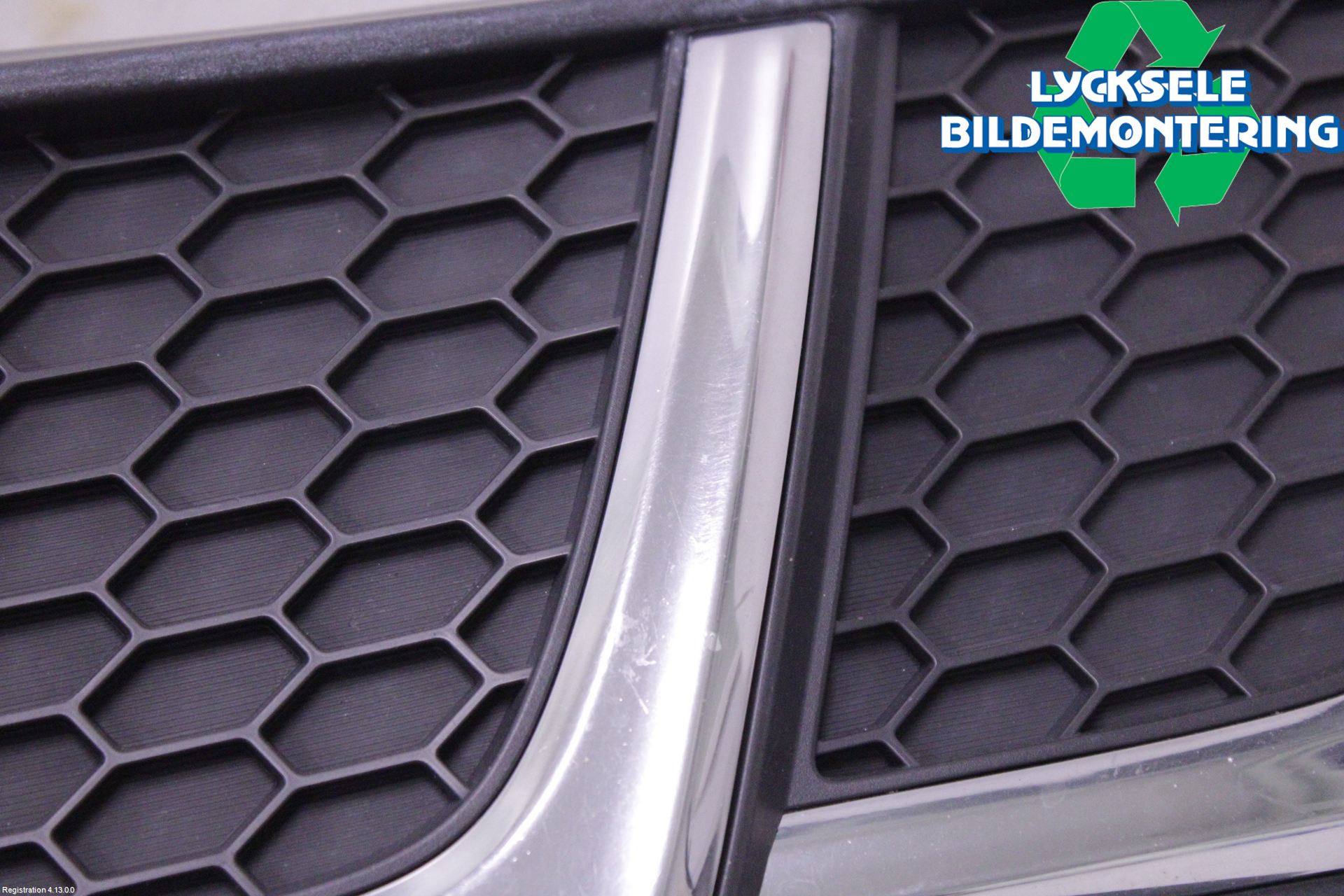 Suzuki VITARA 15- Grill Komp