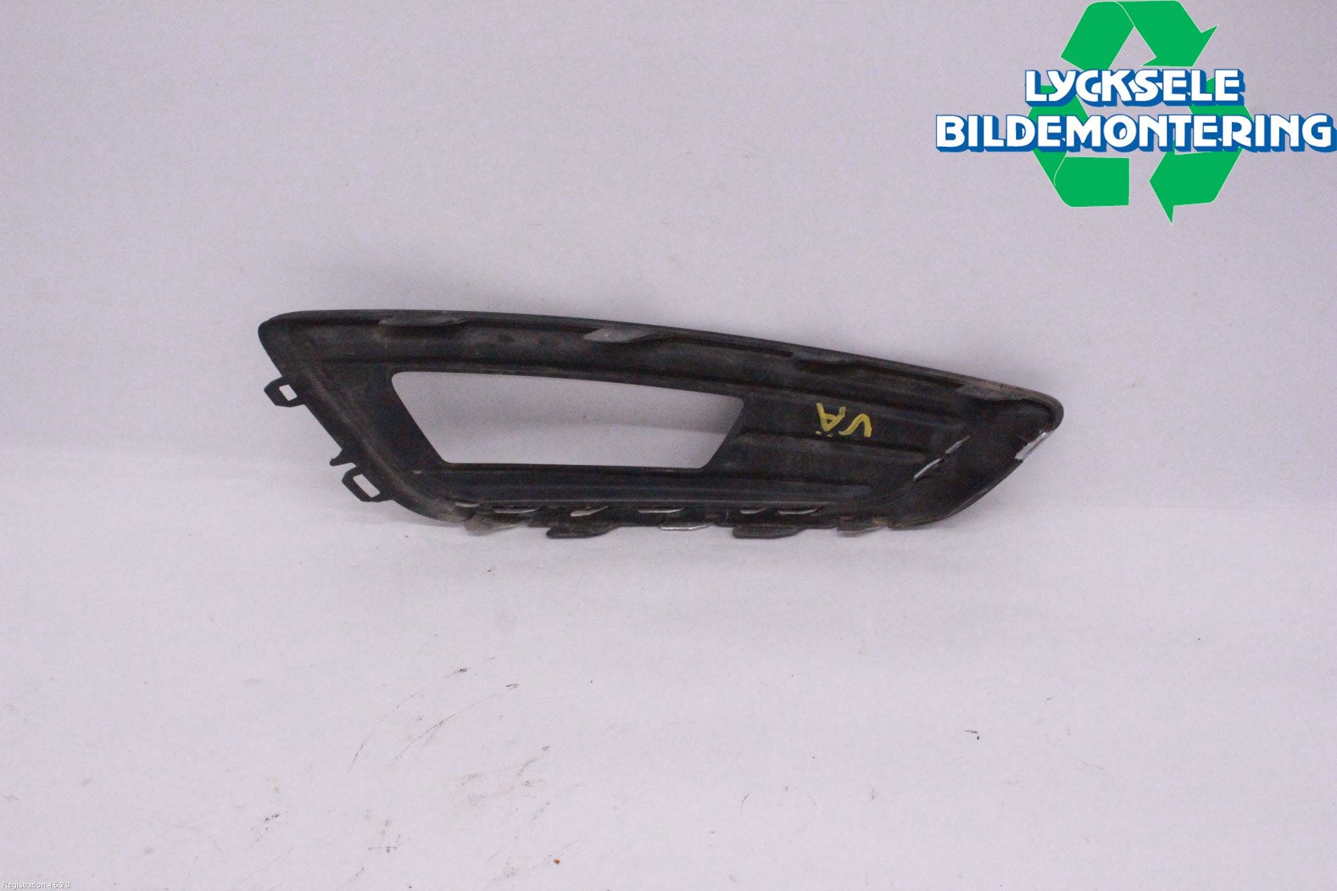 Ford FOCUS 15-18 Dimljussarg Fram