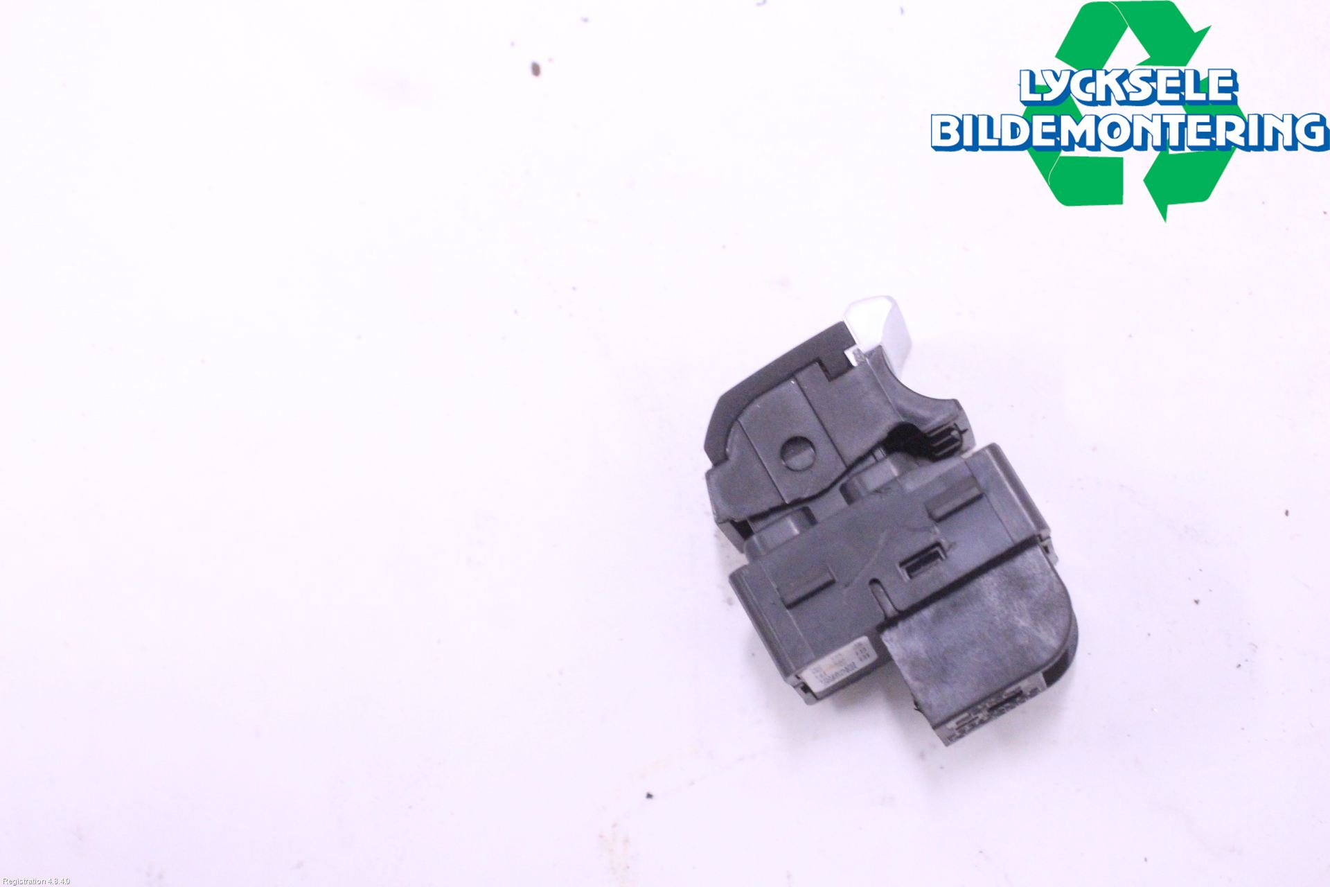 Audi A4/S4 B9 20- Strömställare Elhiss