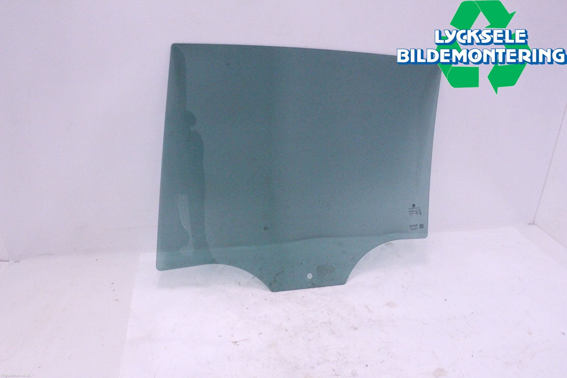 Skoda KAMIQ 20- Dörruta Bak Höger