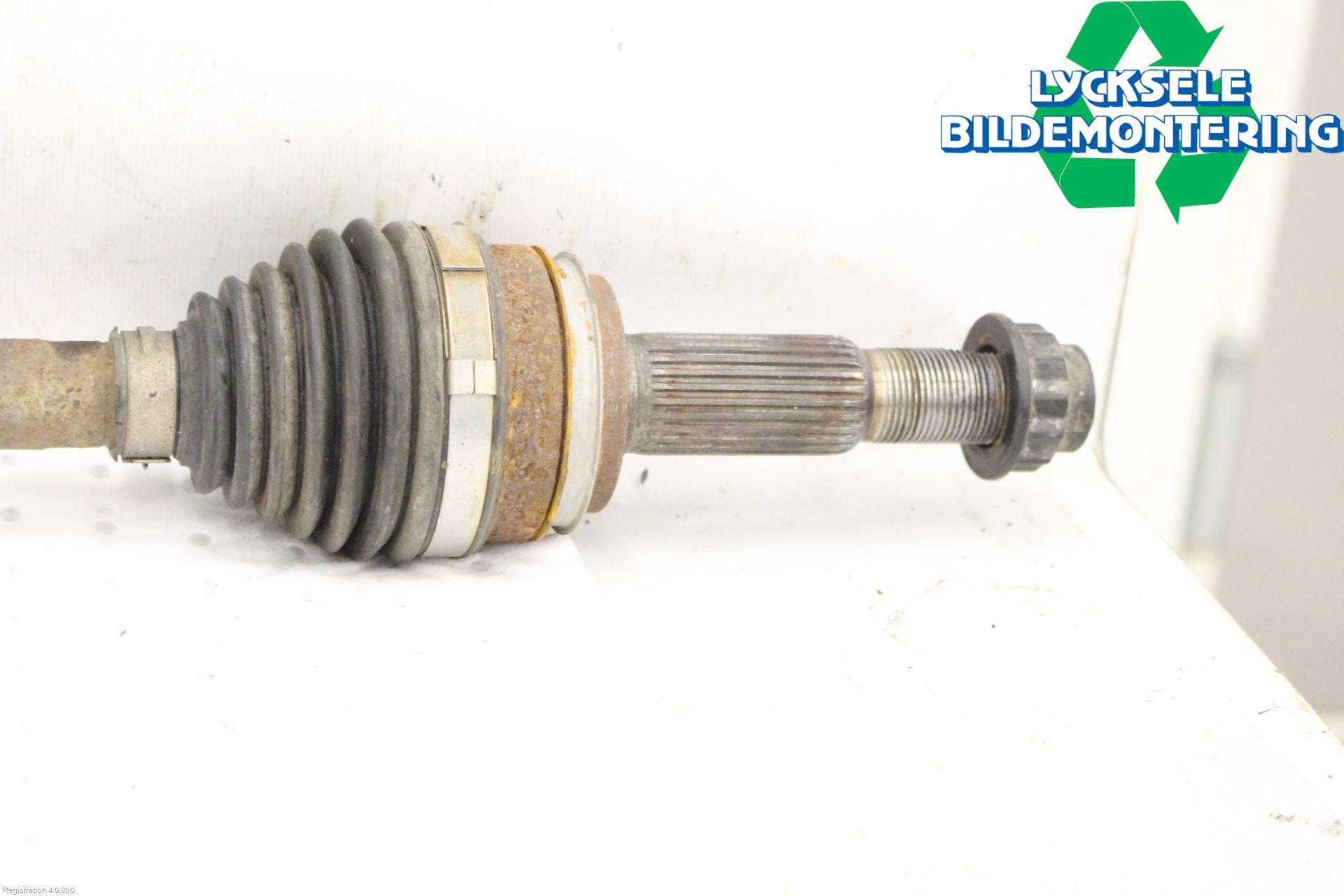 Toyota RAV4 13-18 Drivaxel Bak Vänster