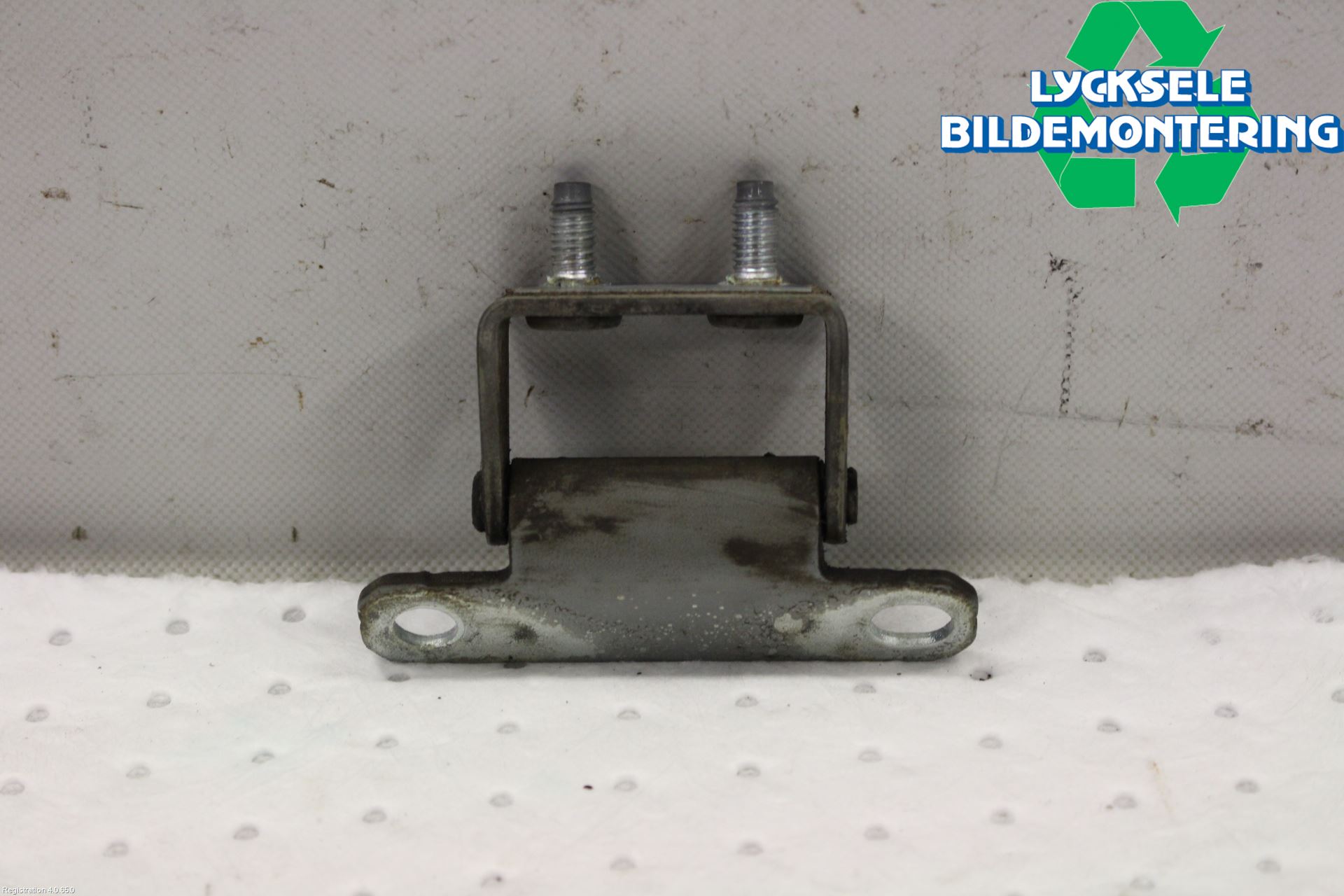 Kia CEED 12-18 Bakluckegångjärn Hö