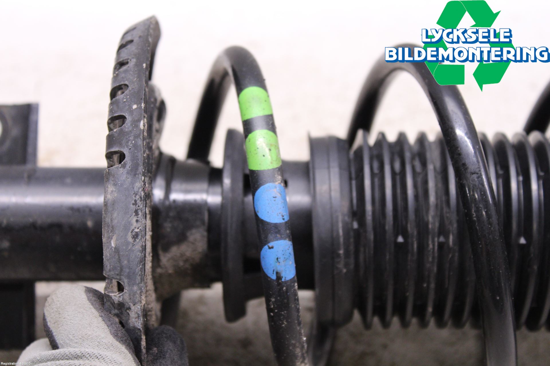 Volkswagen VW UP! / E-UP! Fjäderben Fram Vänster