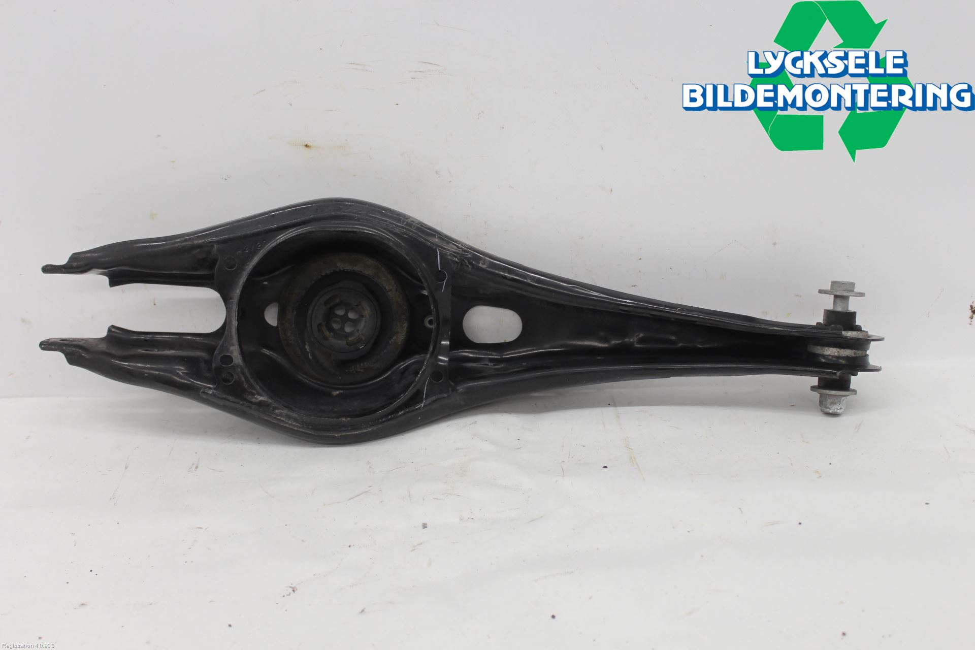Volkswagen VW TIGUAN 16-24 Bärarm Bak Höger