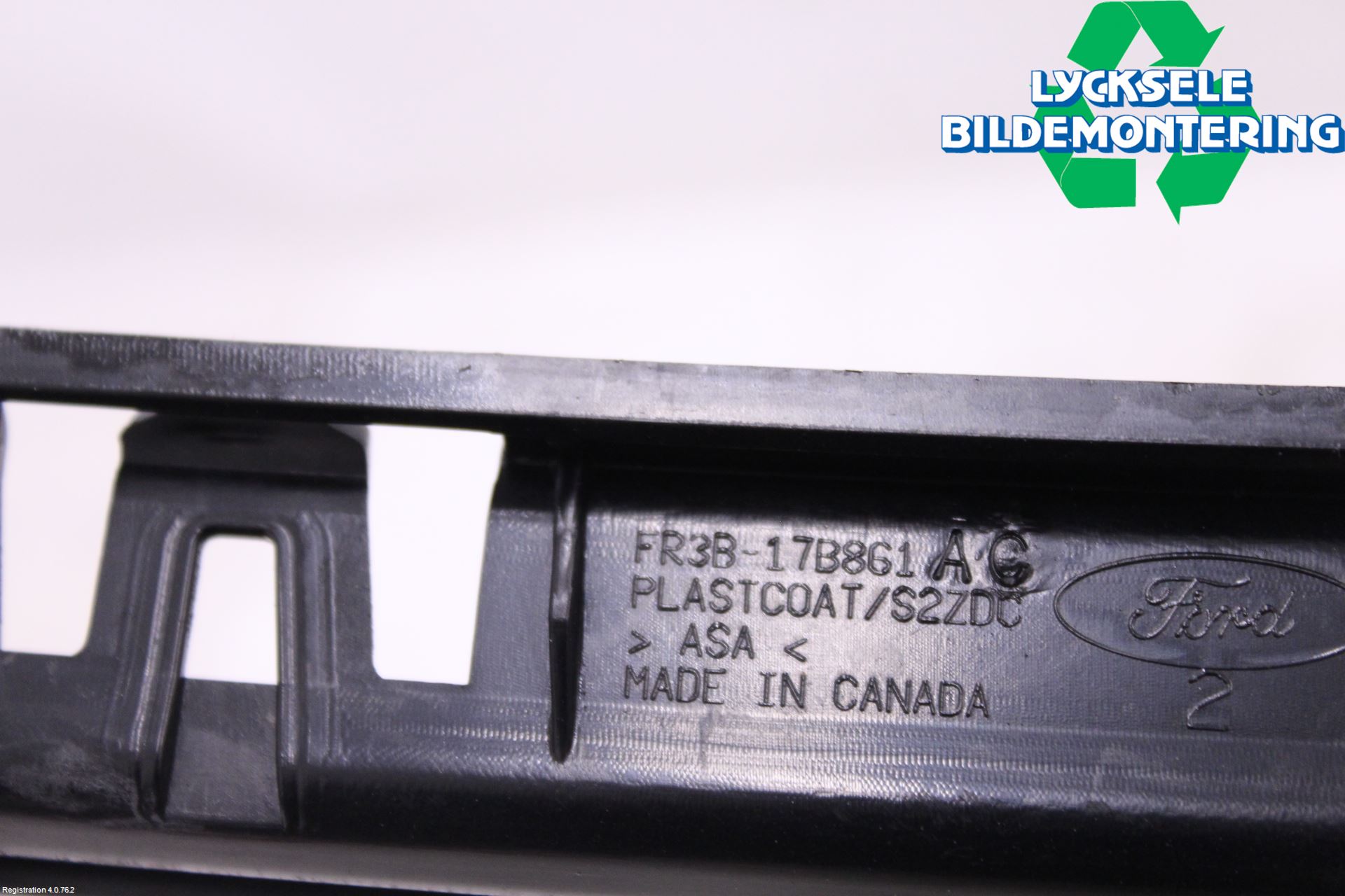 Ford MUSTANG VI 15-22 Stötfångardel Bak Mitt