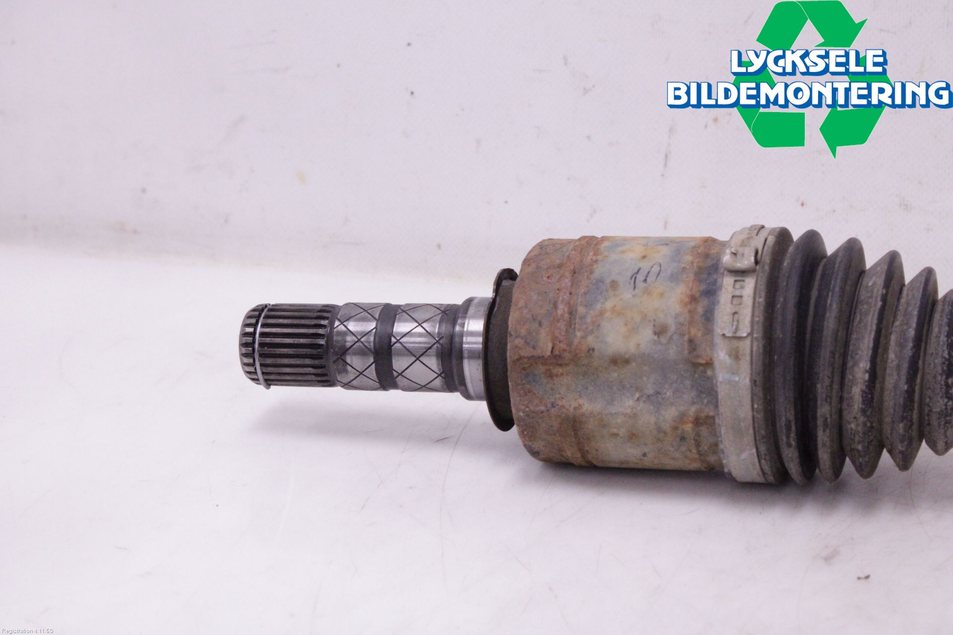 Subaru FORESTER SJ 13-18 Drivaxel Fram Höger