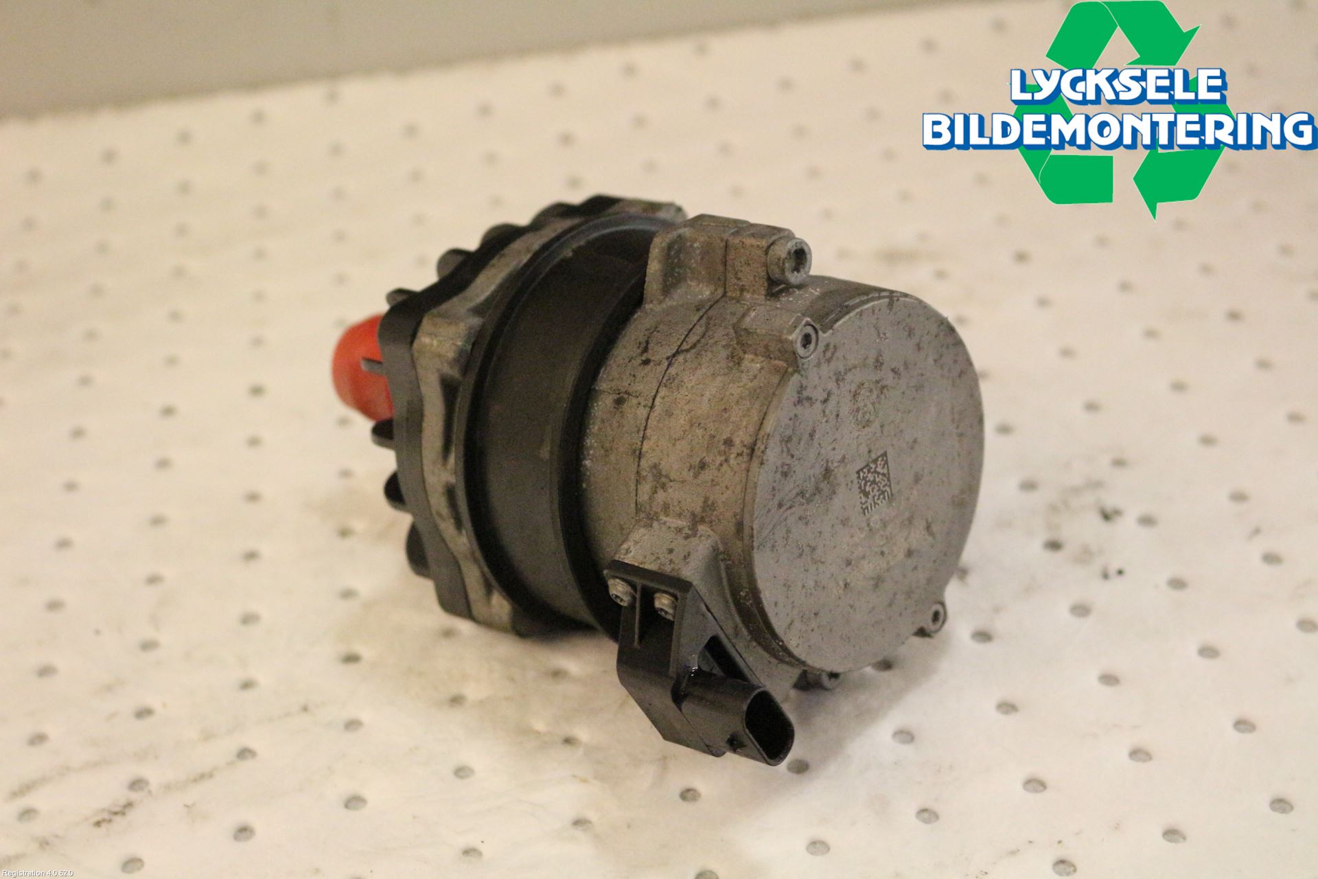 Volkswagen VW PASSAT 15-19 Vattenpump