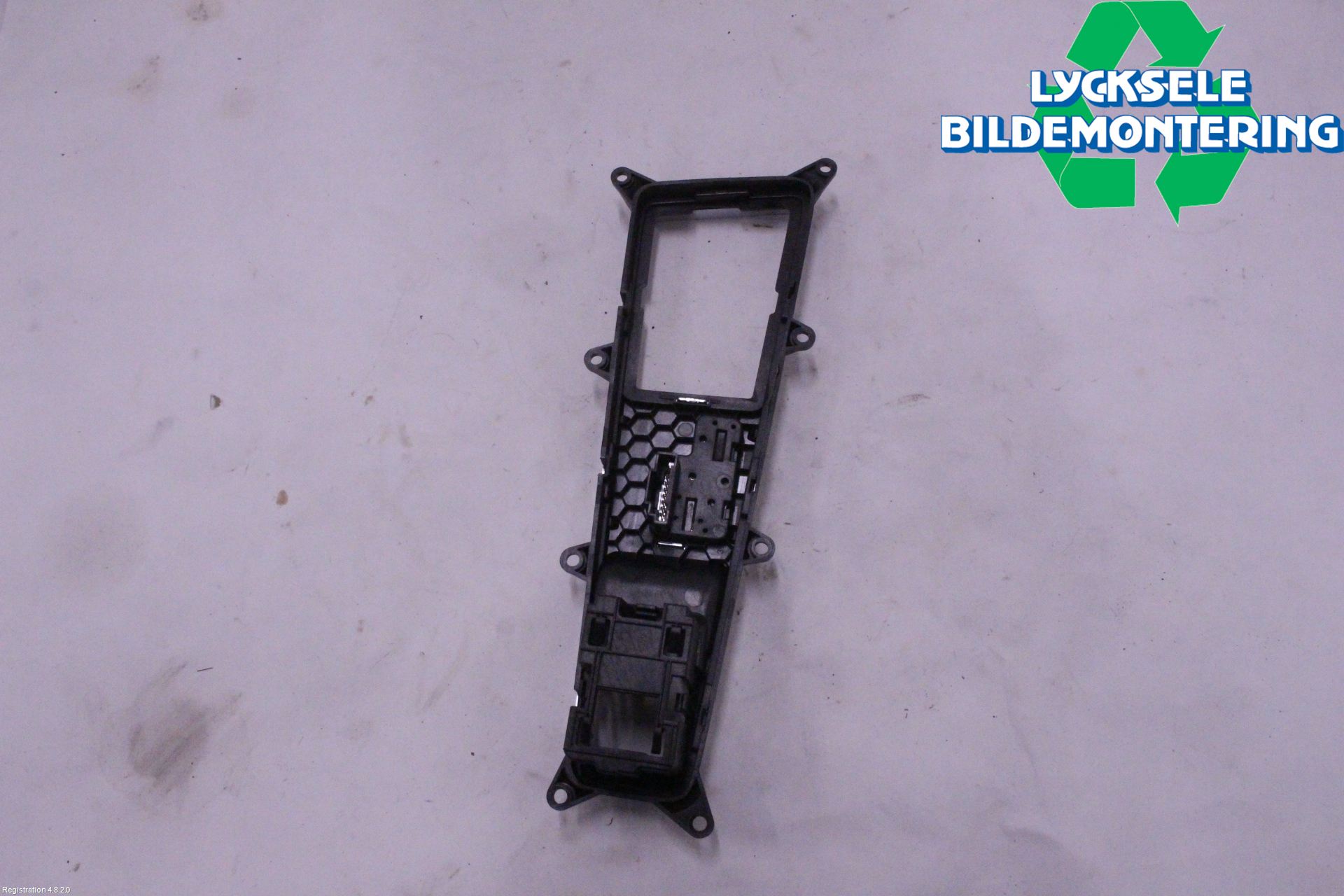 Audi A6 F2/C8 19- Inredning Sarg Växelspak