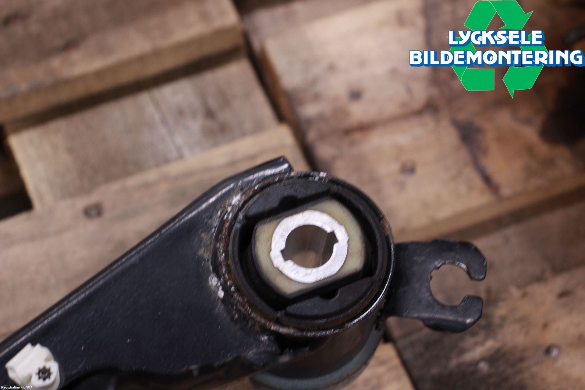 Skoda SUPERB 16-24 Bakaxelbalk