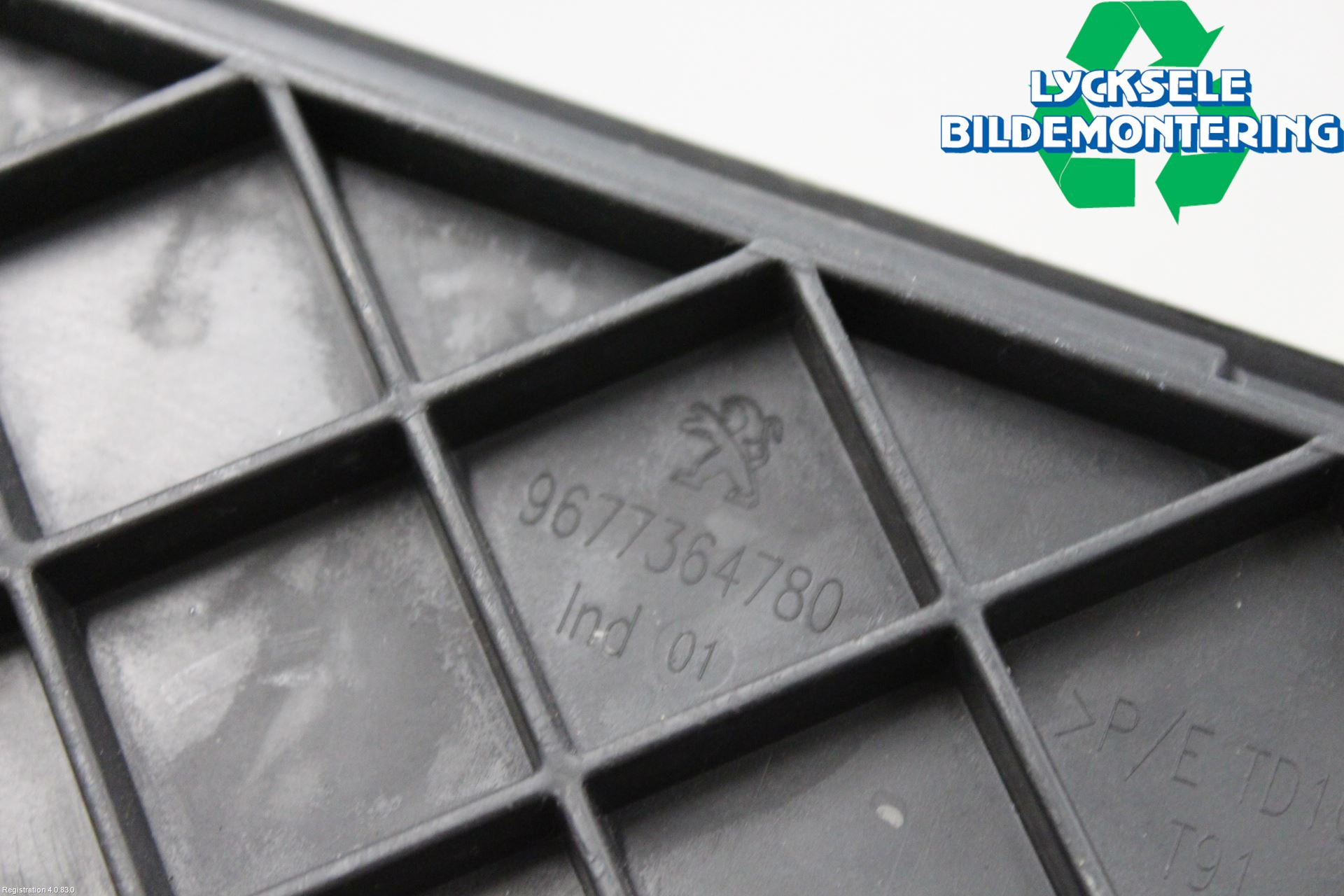 Peugeot 308 14-21 Stötfångare Deformelement Bak