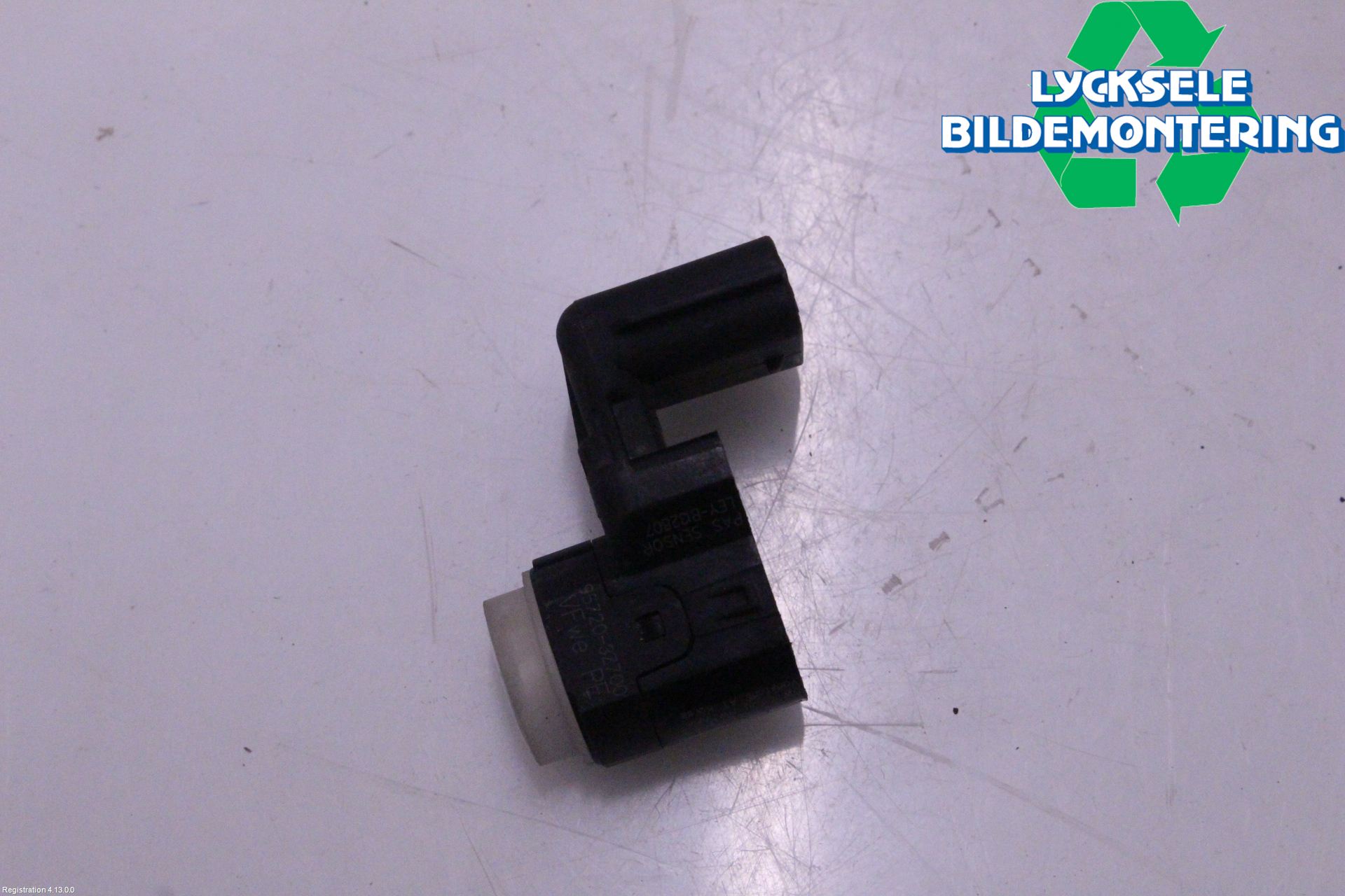 Hyundai i40 16-18 Parkeringshjälp Frontsensor