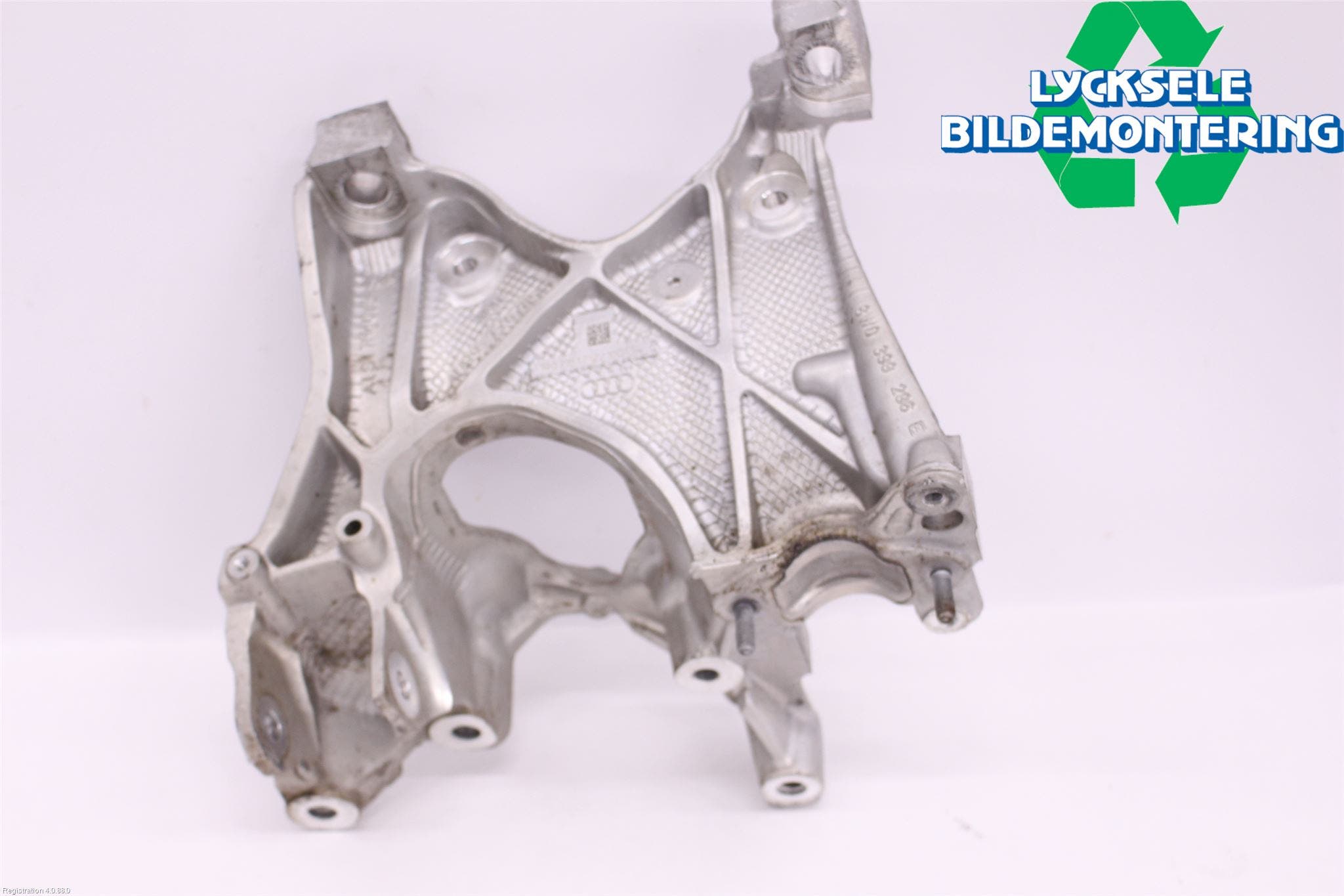 Audi A4 ALLROAD 17- Växellådsfäste