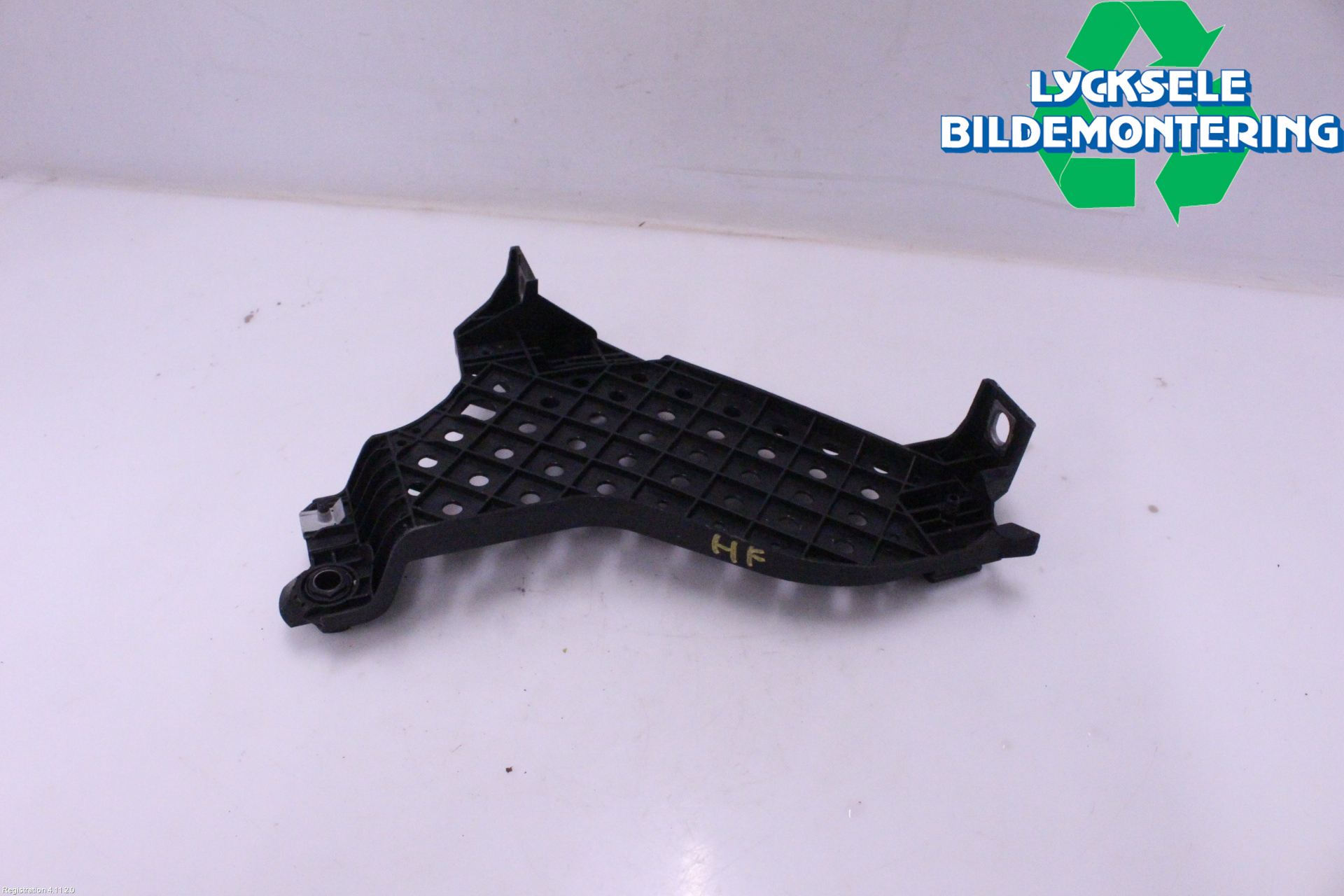 Audi Q3 8U 12-18 Strålkast Fästsarg