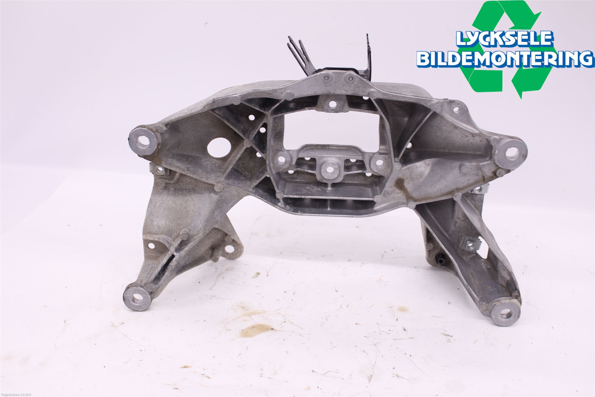 Audi Q5/SQ5 17- Växellådsbalk