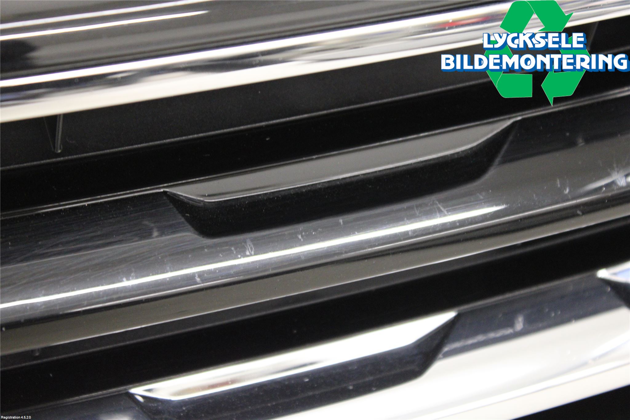 Volkswagen VW TIGUAN 16-24 Grill Komp