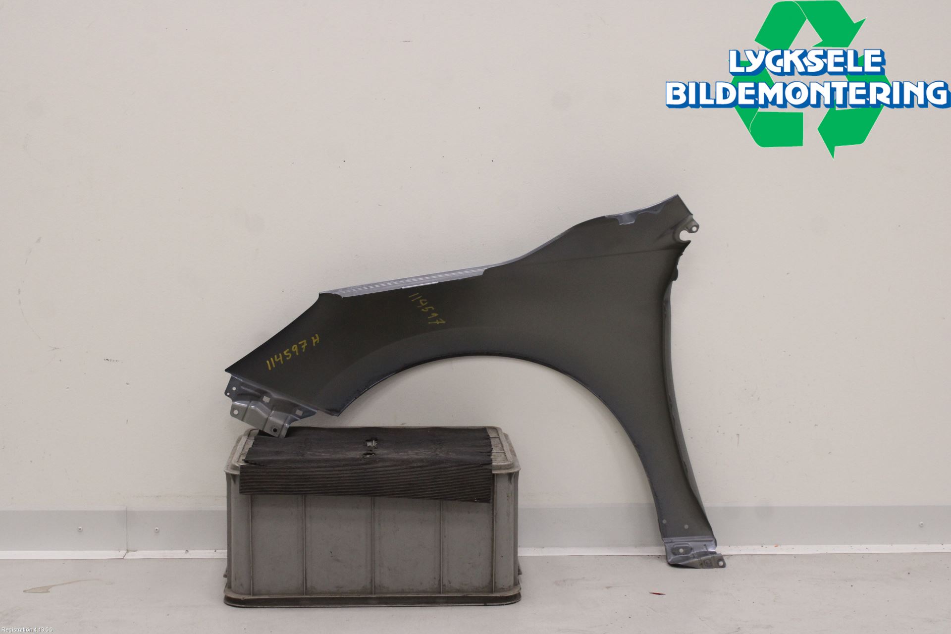 Subaru OUTBACK 15-20 Skärm Fram Höger