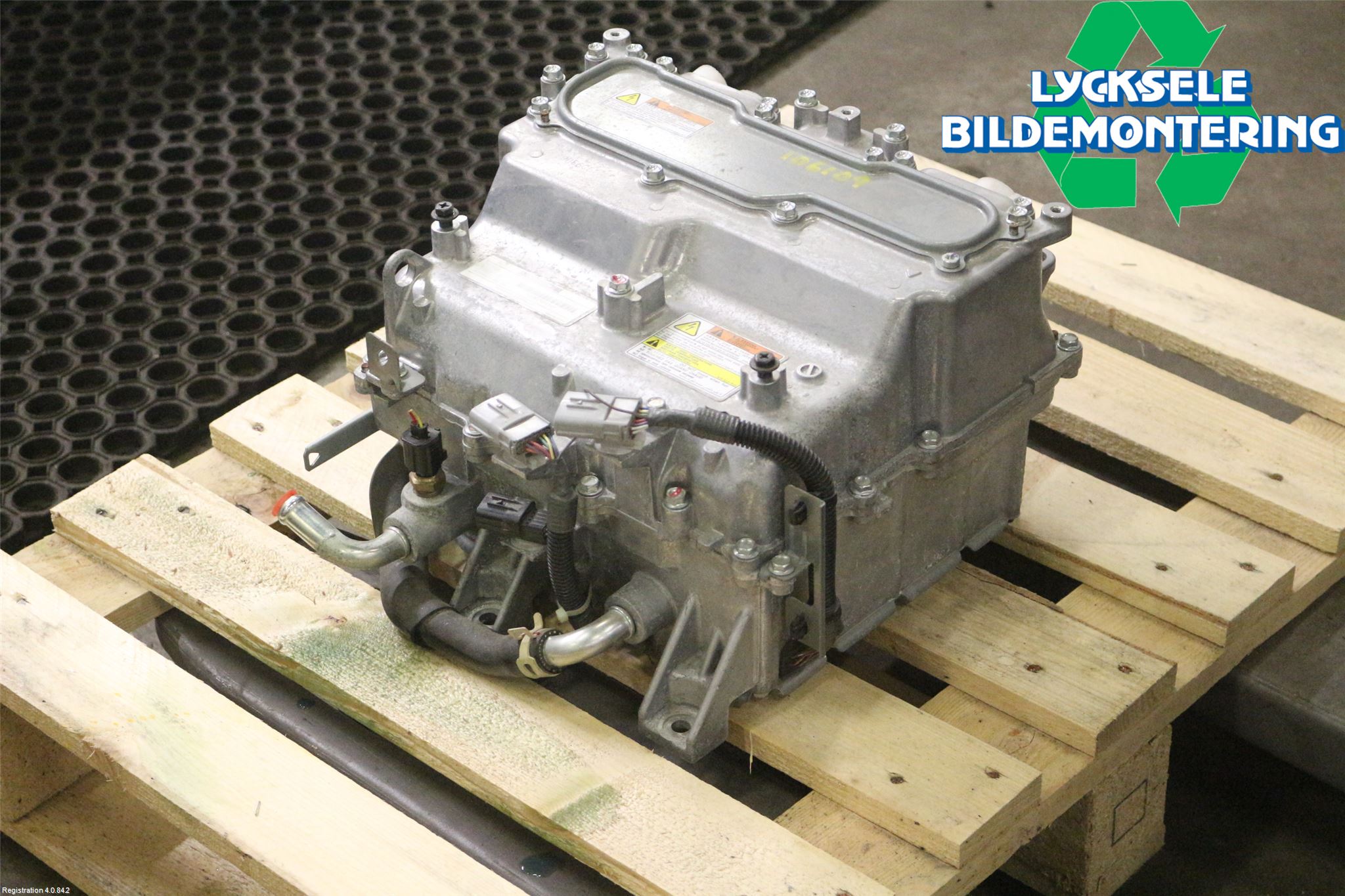 Mitsubishi OUTLANDER 13-21 Hybridconverter