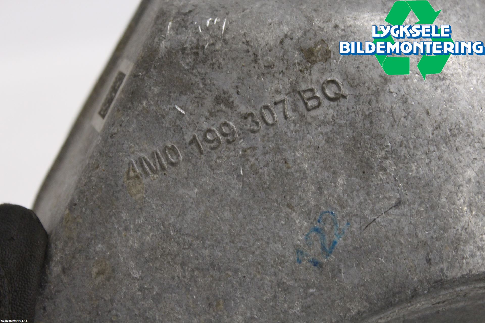 Audi A6 F2/C8 19- Motorfäste