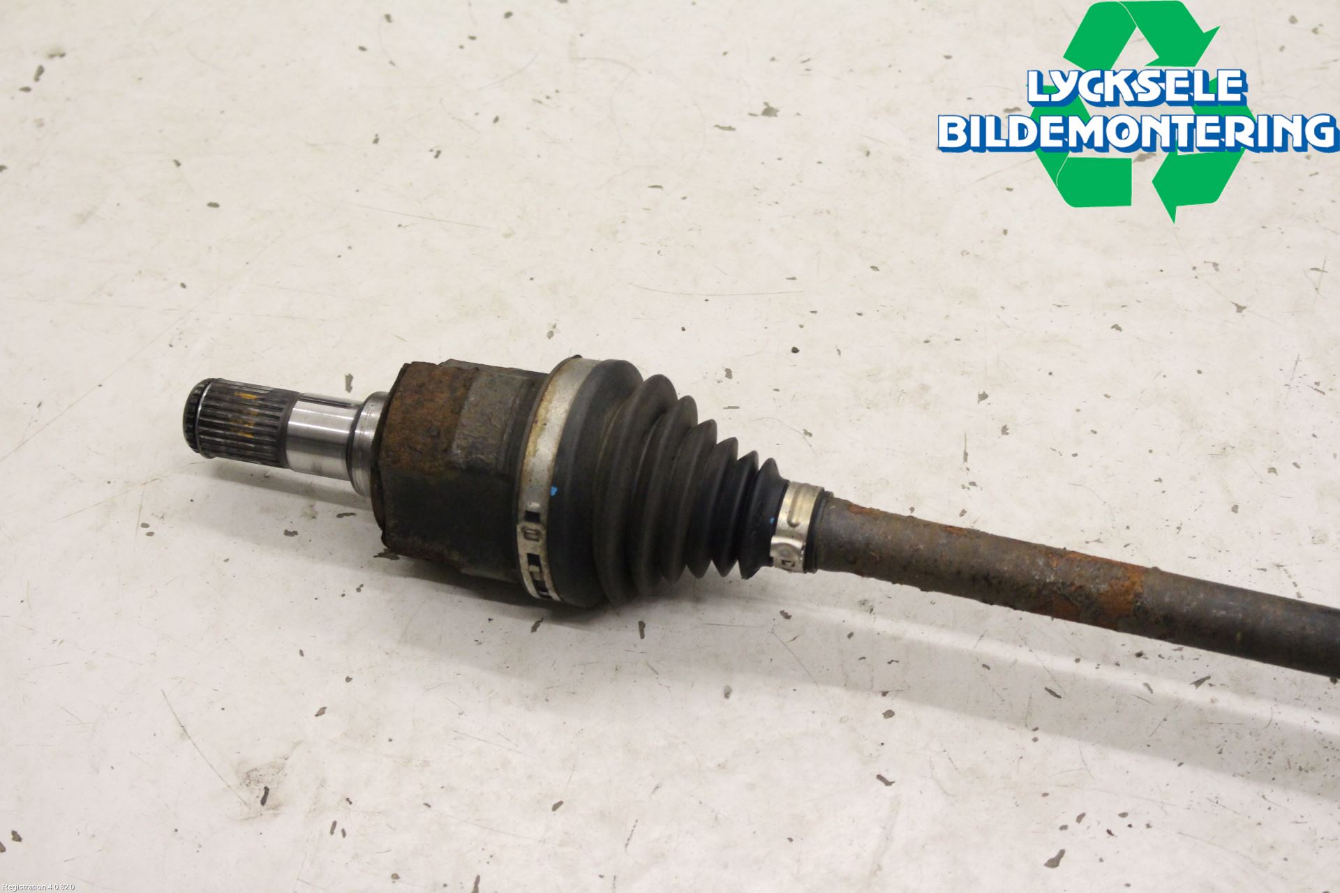 Kia SPORTAGE (QL) 16-21 Drivaxel Bak Höger