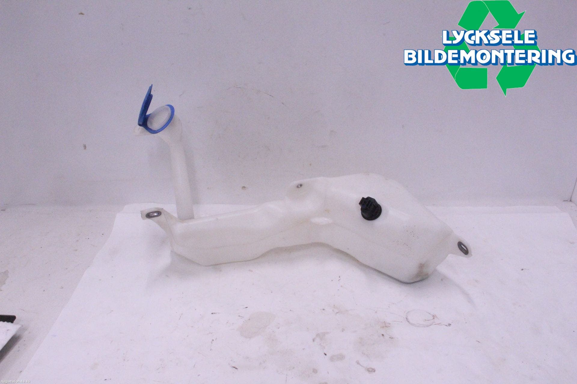 Volkswagen VW AMAROK 2H 10-22 Spolartank Vindruta-Strål