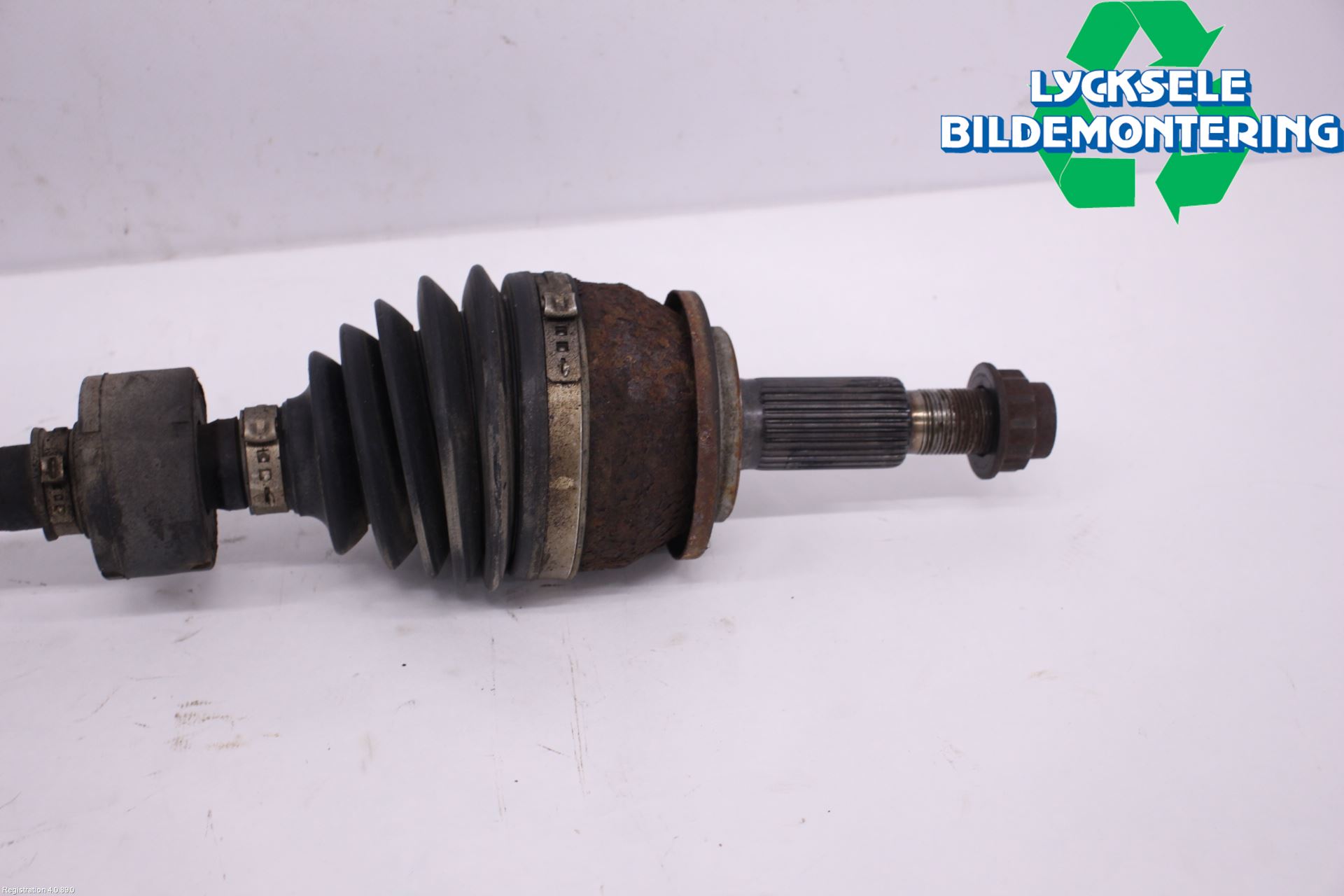 Toyota AVENSIS 16-18 Drivaxel Fram Vänster