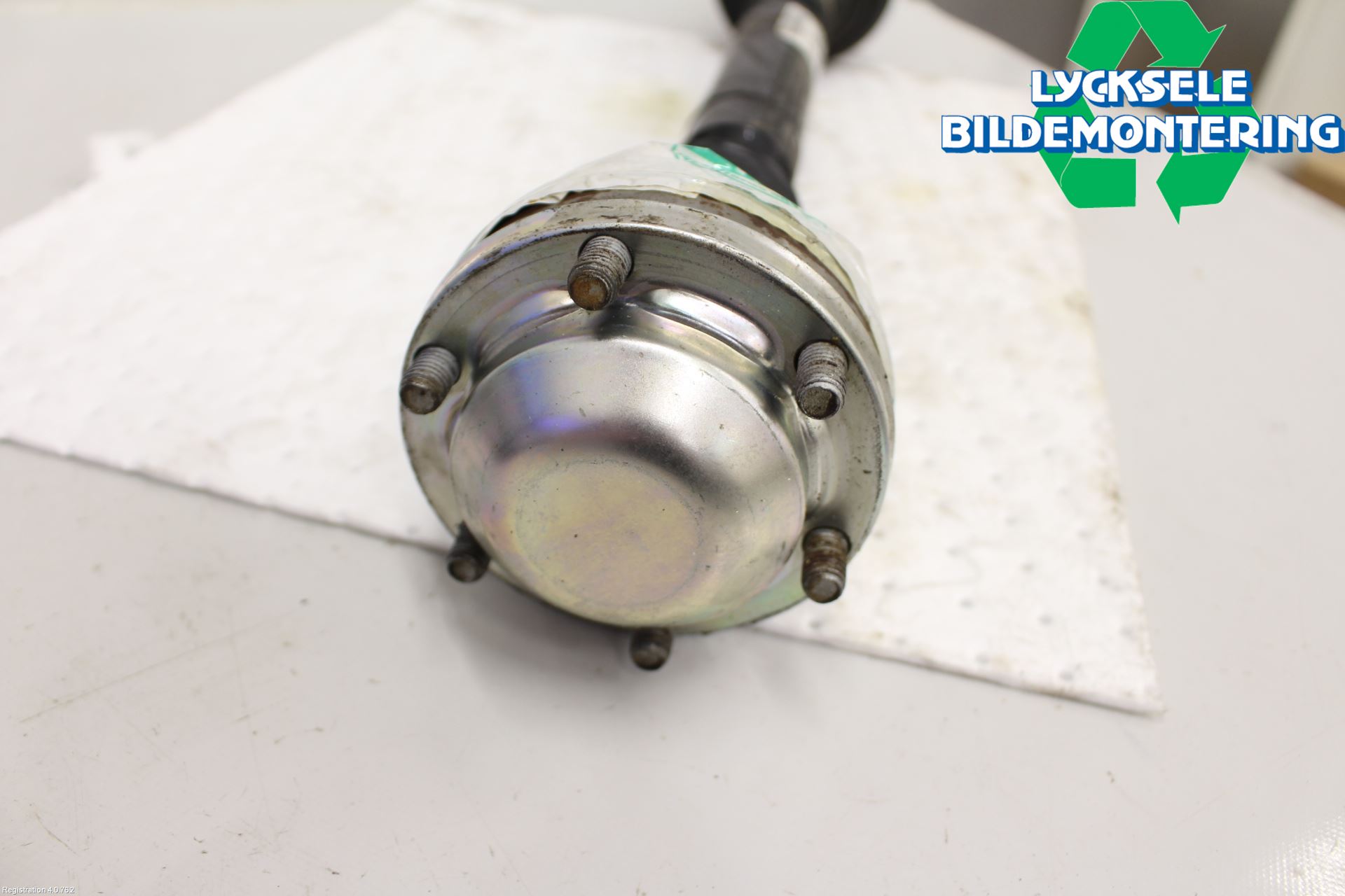 Volkswagen VW TIGUAN 16-24 Drivaxel Fram Höger