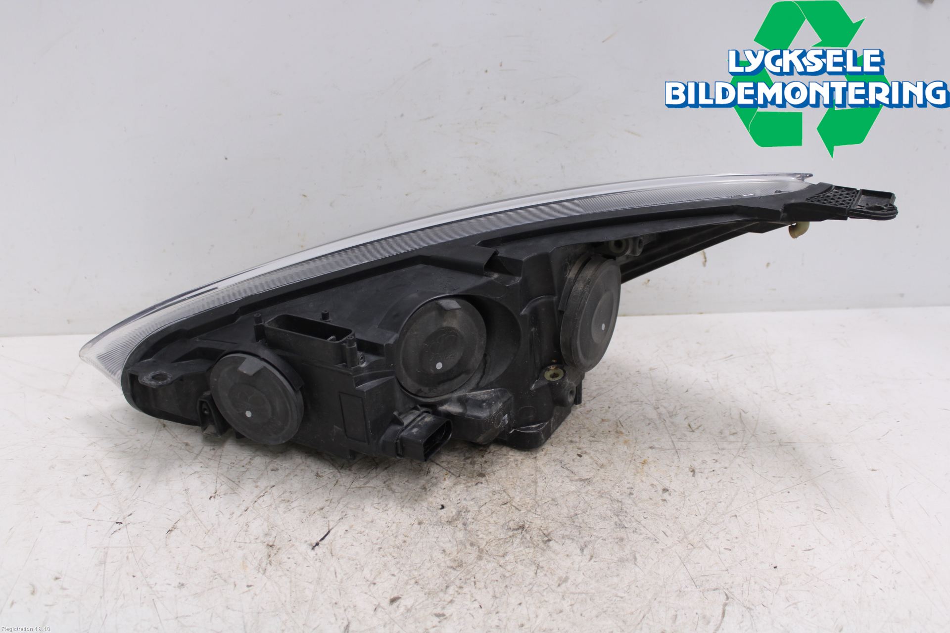 Ford FOCUS 15-18 Strålkastare Höger