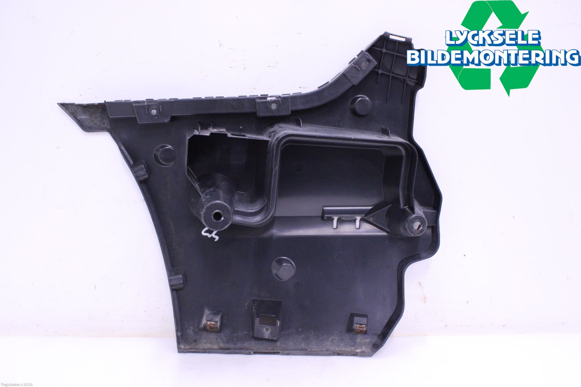 BMW 5 F10/F11/F18 09-17 Stötfångarfäste Bak Hö
