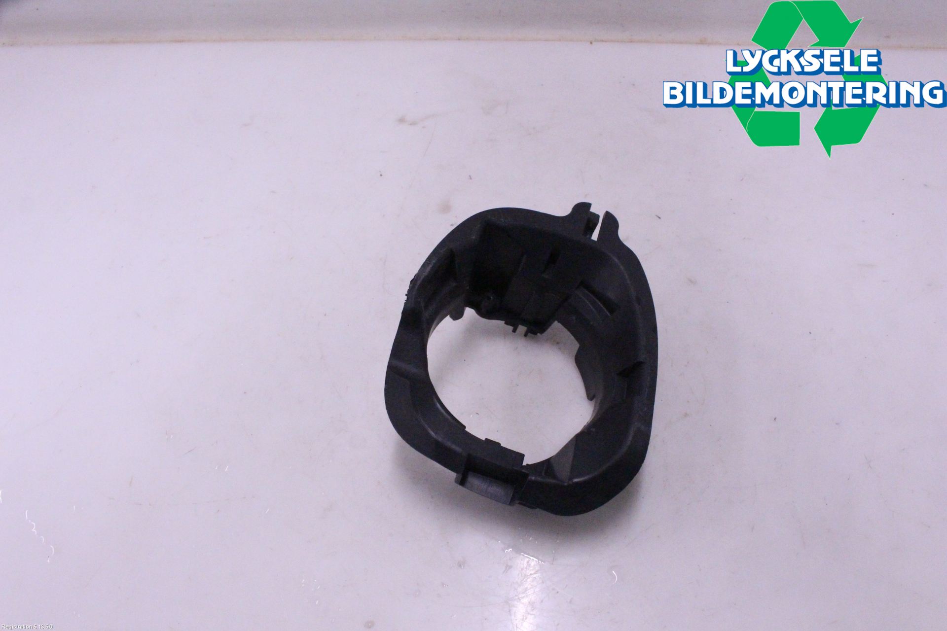 Dacia DUSTER 18-24 Dimljussarg Fram