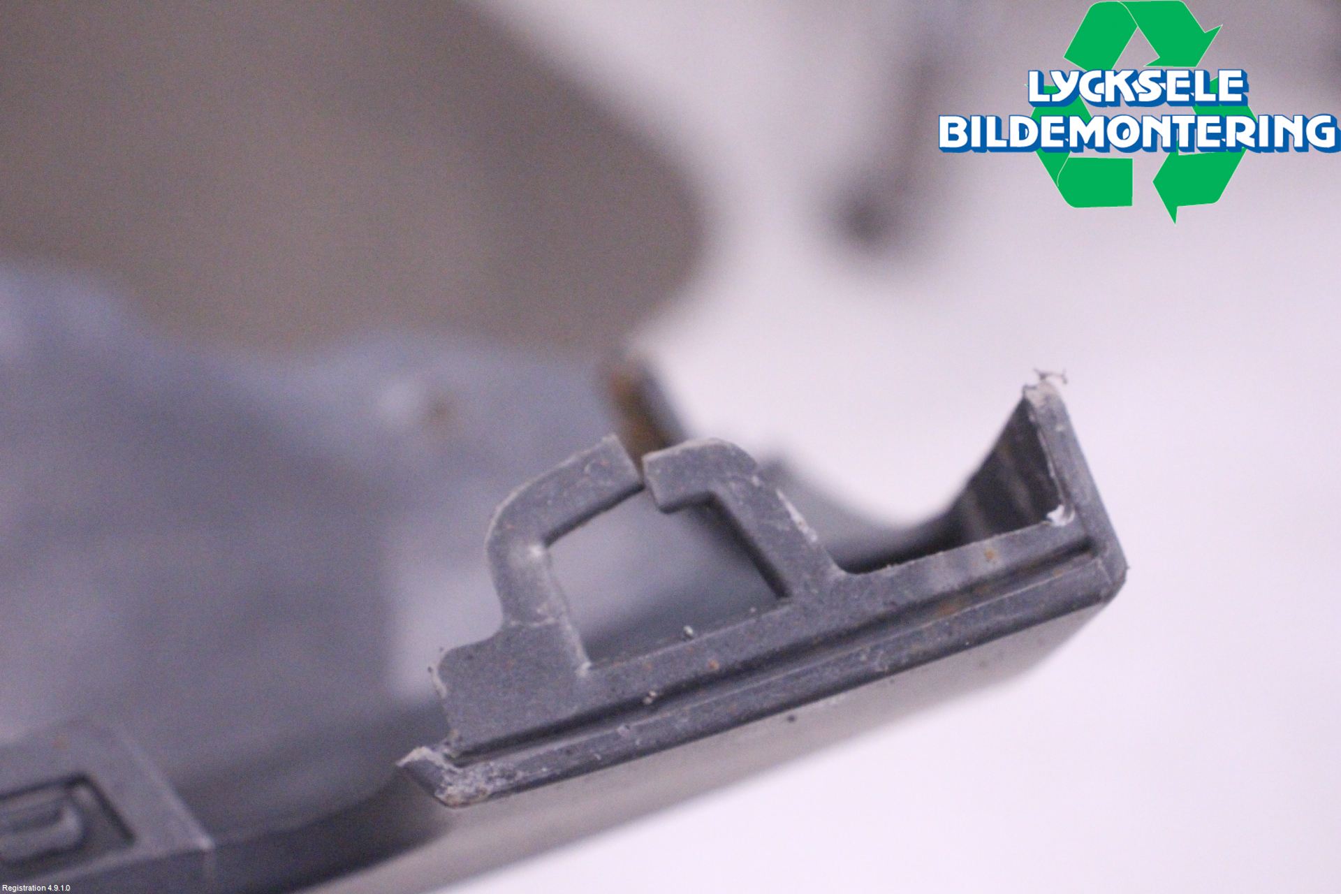 Volkswagen VW PASSAT 20-24 Hasplåt Plåt-Plast