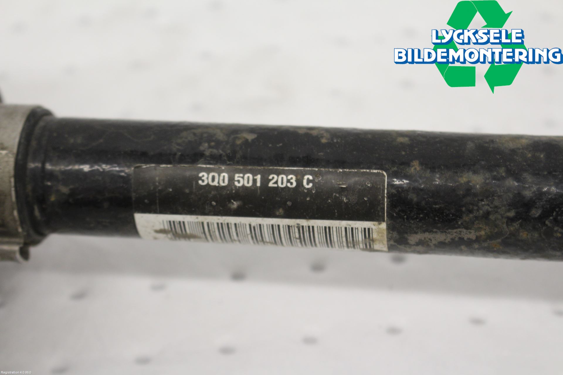Volkswagen VW PASSAT 20-24 Drivaxel Bak Vänster