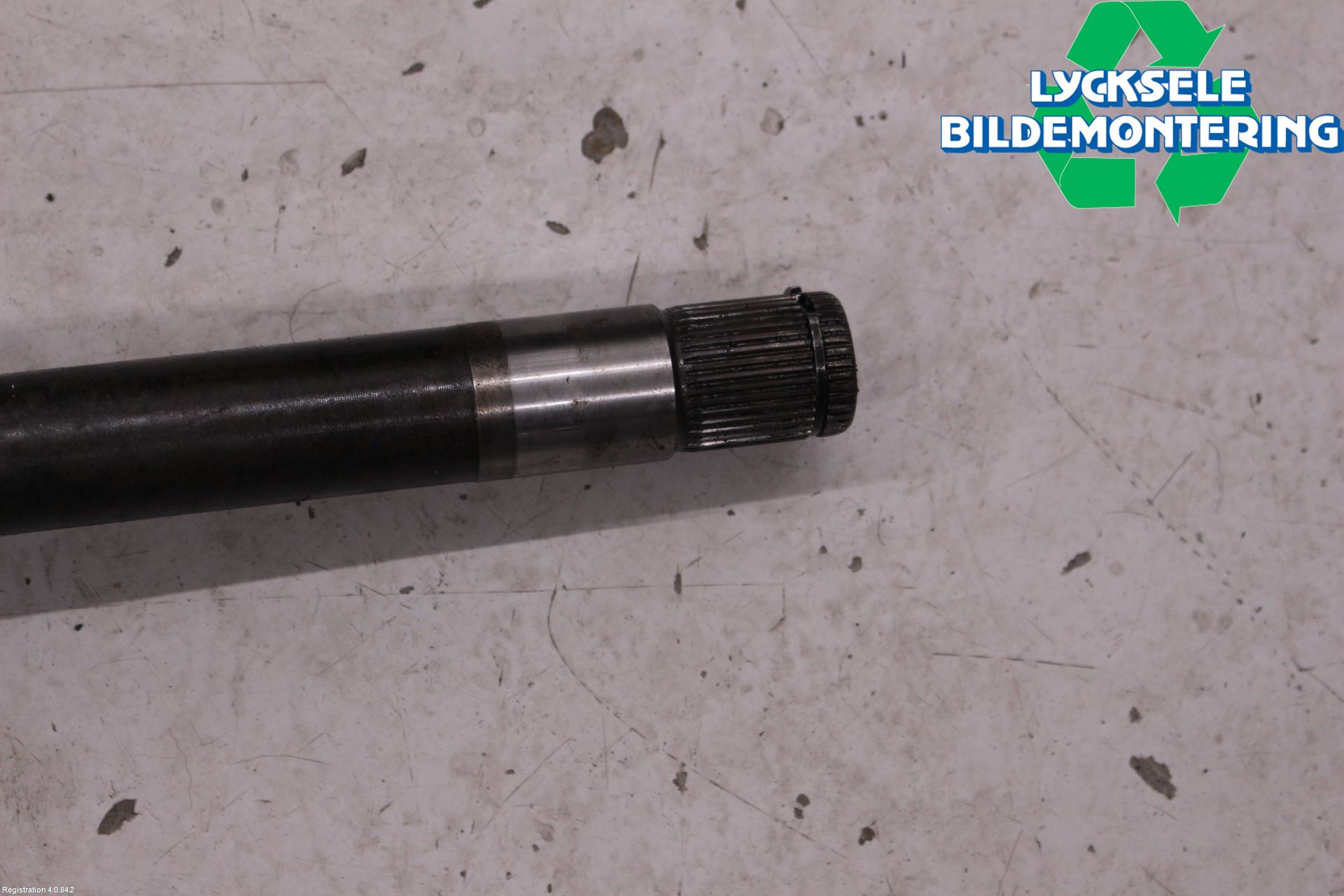 Mercedes-Benz MB ML (W164) 05-11 Drivaxel Fram Höger