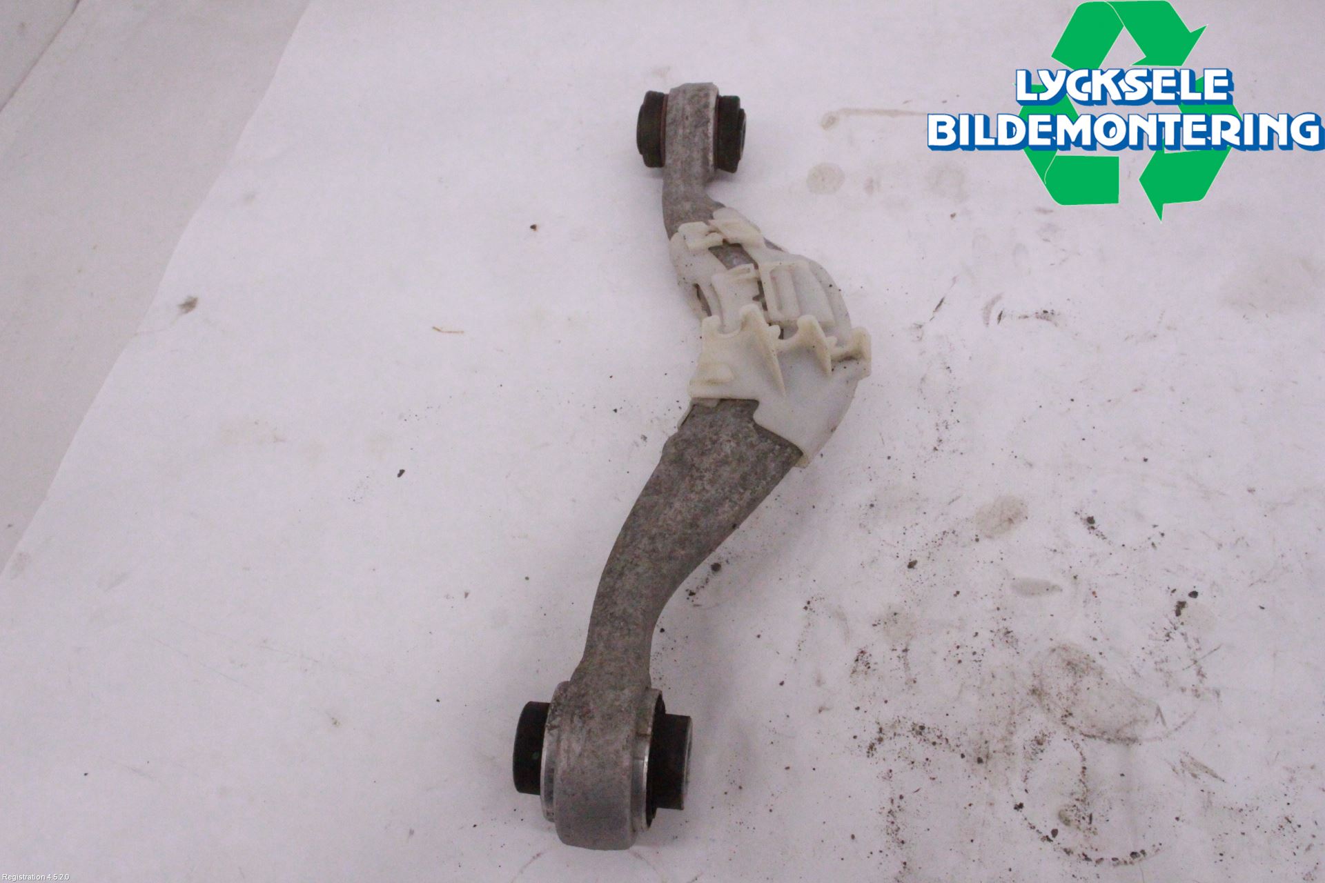 BMW 5 G30/G31/F90 17-23 Bärarm Bak Övre Höger