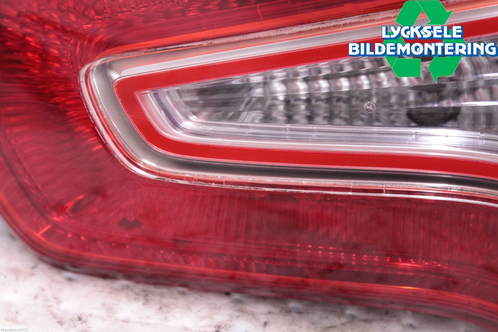 Kia SPORTAGE (SL) 11-15 Bakljus Lucka Hö