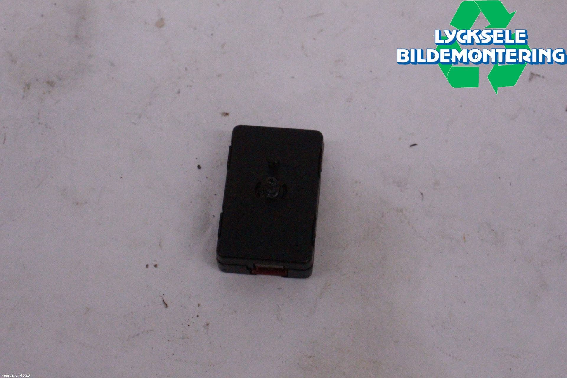 BMW 5 G30/G31/F90 17-23 Antennförstärkare