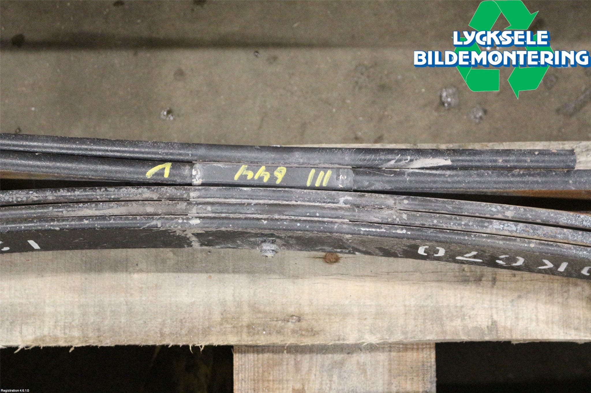 Toyota HILUX 16- Fjäder Bak Blad