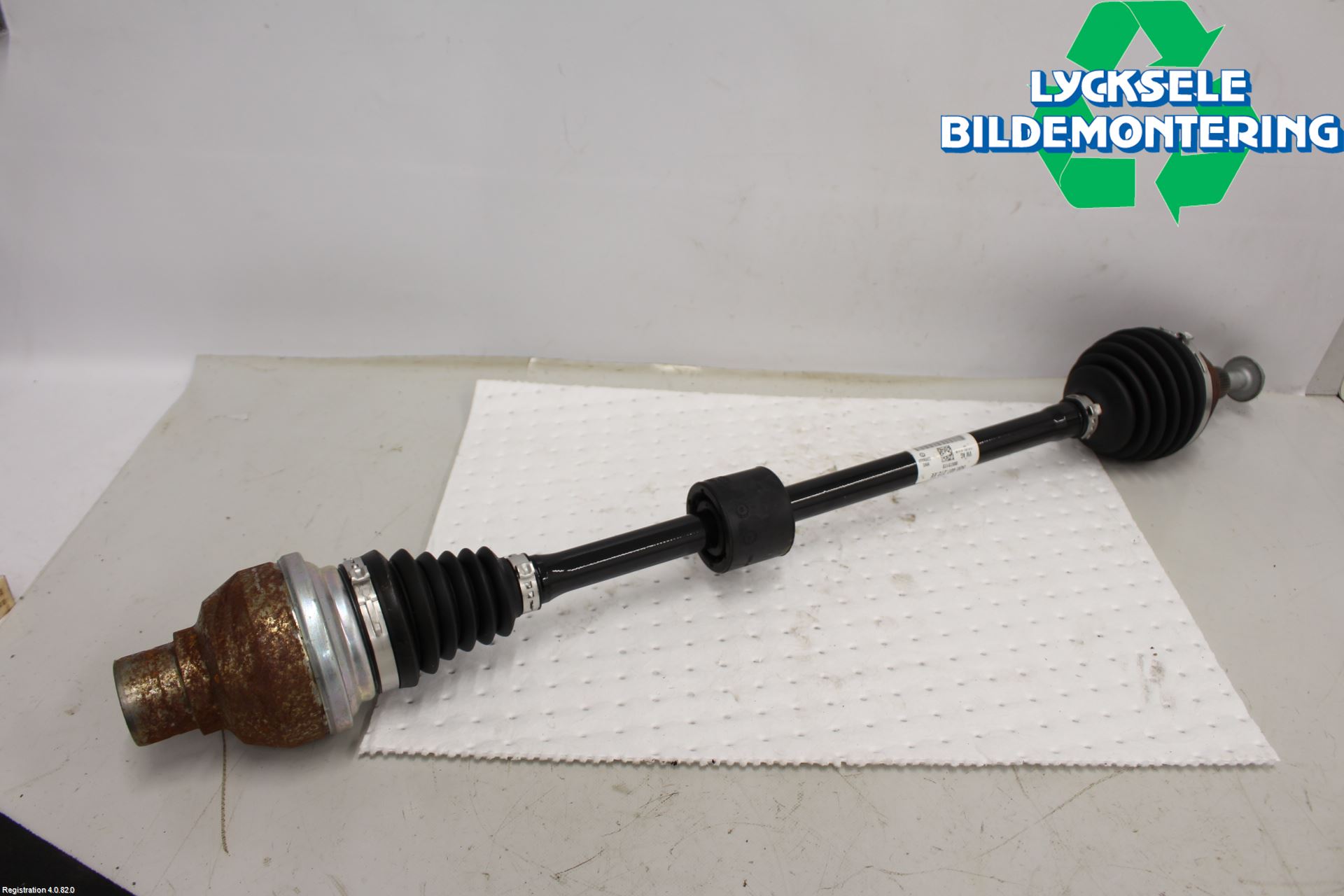 Audi A3/S3 8Y 21- Drivaxel Fram Höger