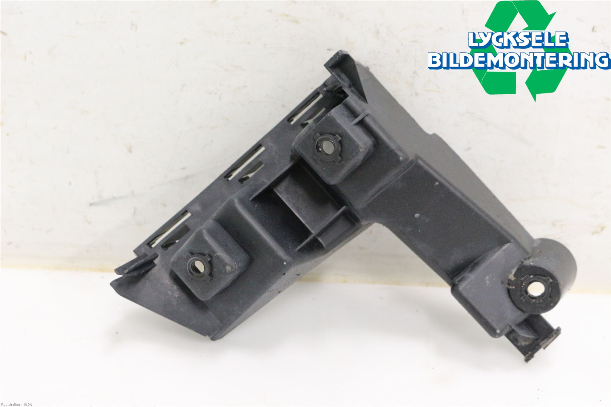 Volvo V70 08-13 Stötfångarfäste Bak Hö